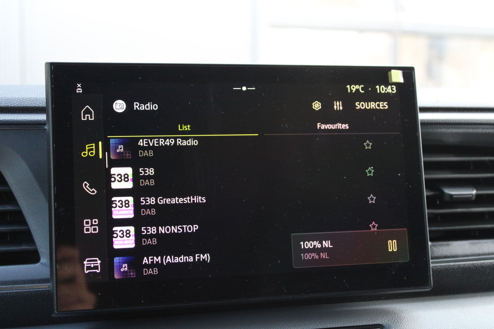 Renault Master T35 2.0 dCi 170pk L2H2 Extra - 2x Schuifdeur - Navigatie - Blind Spot - Camera - Stoelverwarming - Verwarmde voorruit - Rijklaar thumbnail 19