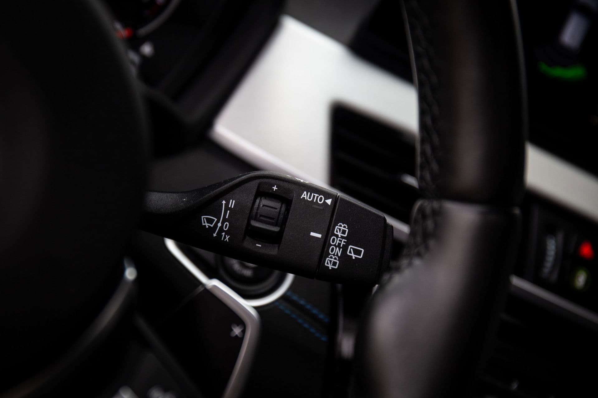 BMW X2 sDrive20i Business Edition , M-Sport, Panoramadak, Head-up display, BMW-Led thumbnail 16