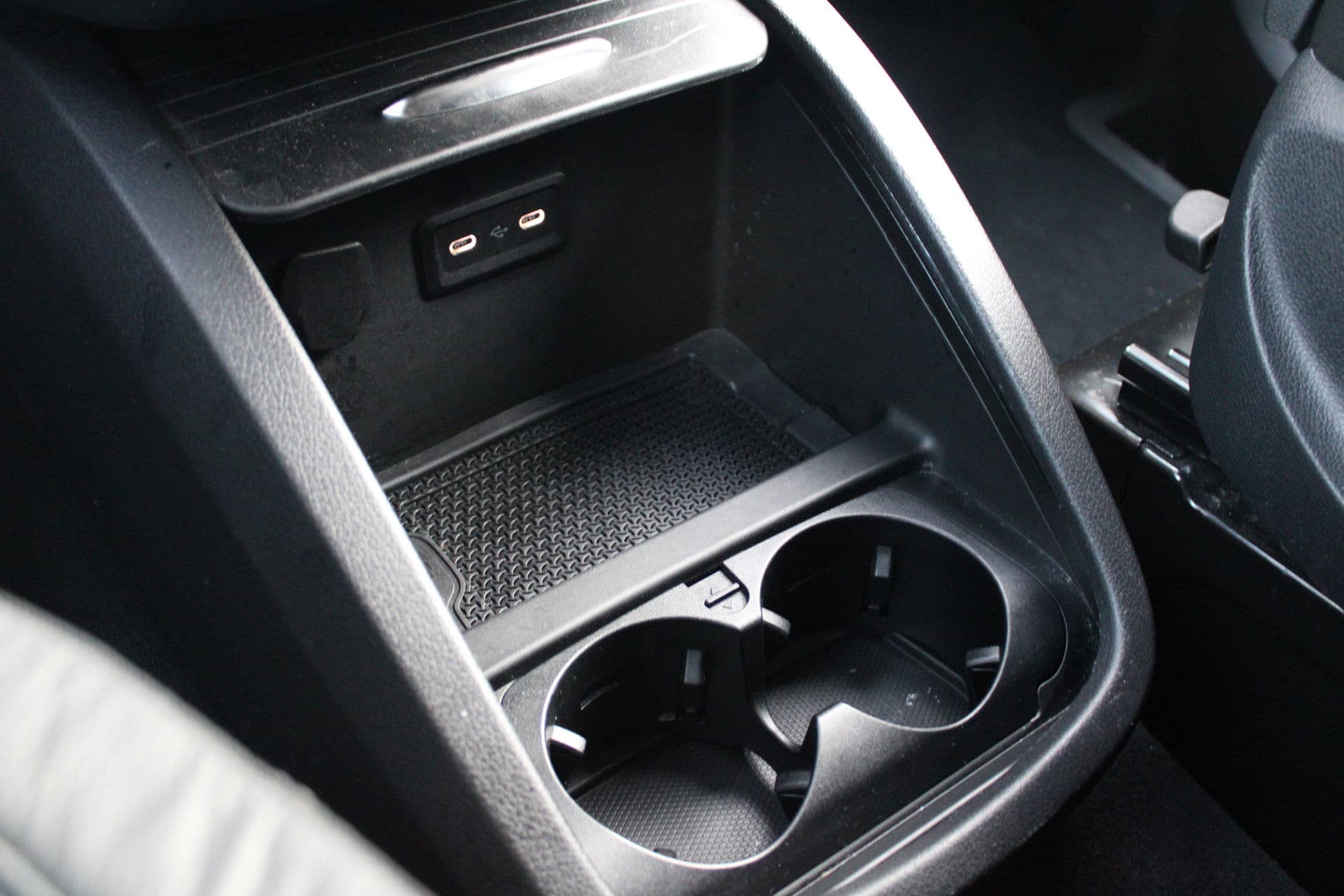 Mercedes-Benz V-Klasse 300d - Avantgarde - DC - 4-matic - 360 Cam - Multibeam - Elektrische schuifdeuren - Digitale spiegel - Volle auto - Rijklaar thumbnail 39