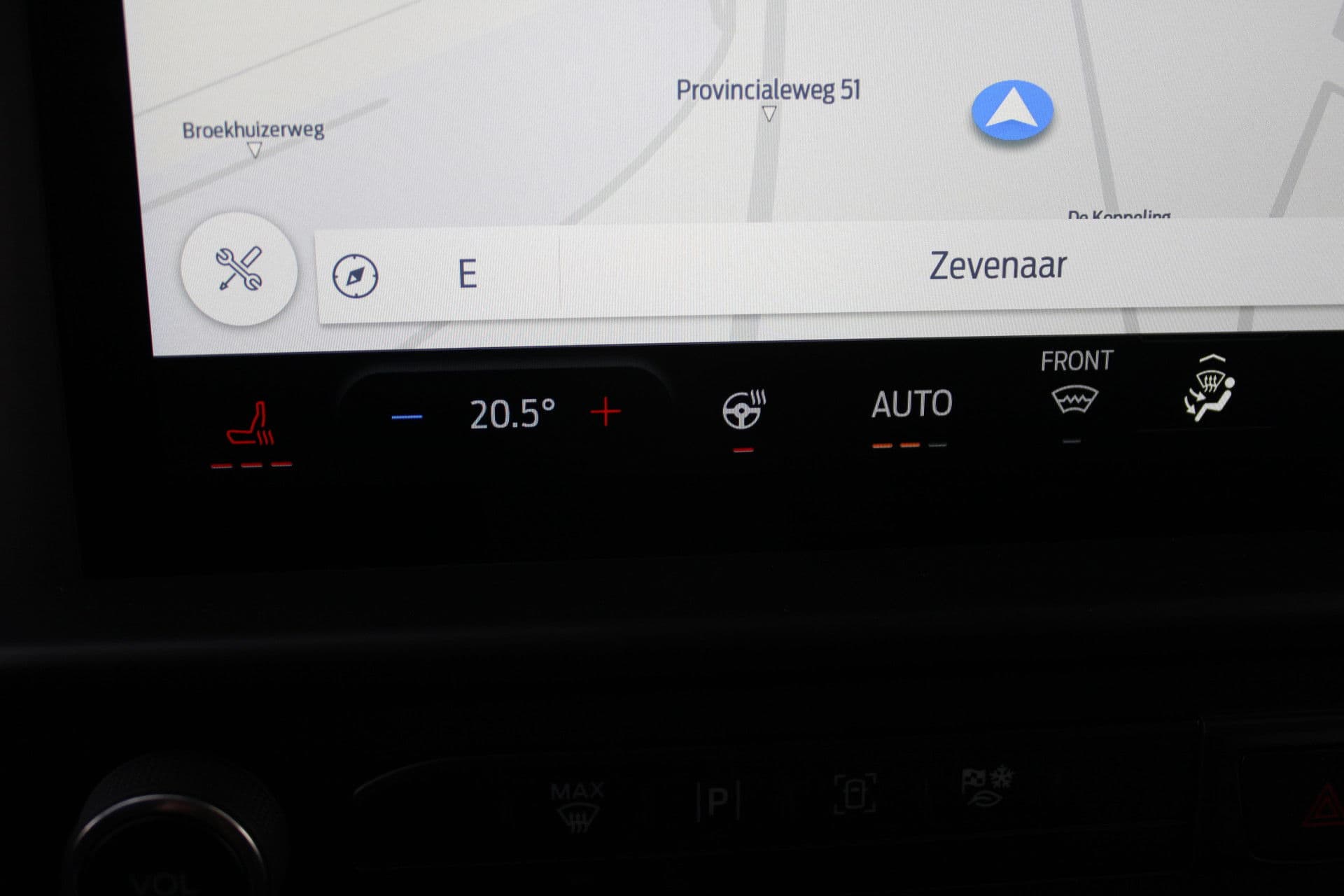 Ford Transit Custom 320 2.5 PHEV L2H1 Trend 232pk - 5 jaar GARANTIE - 2x Schuifdeur - Adaptive Cruise - Blind Spot - Navigatie - Camera - Verwarmd Stuur - Rijklaar thumbnail 23