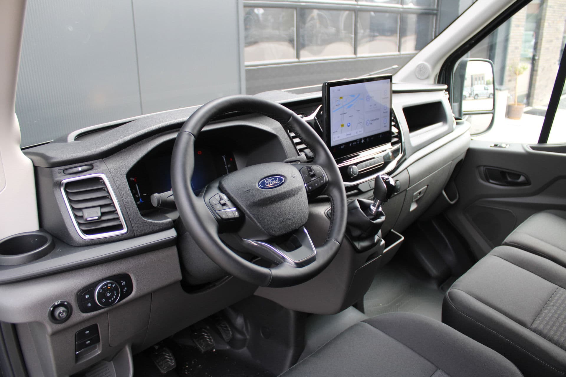 Ford Transit 350 2.0 TDCI L3H2 Trend 165pk - Facelift - 2x Schuifdeur - 360 Camera - Trekhaak - ACC - Stoel & Stoelverwarming - Blind Spot - Navi - 270gr deuren - Rijklaar thumbnail 2