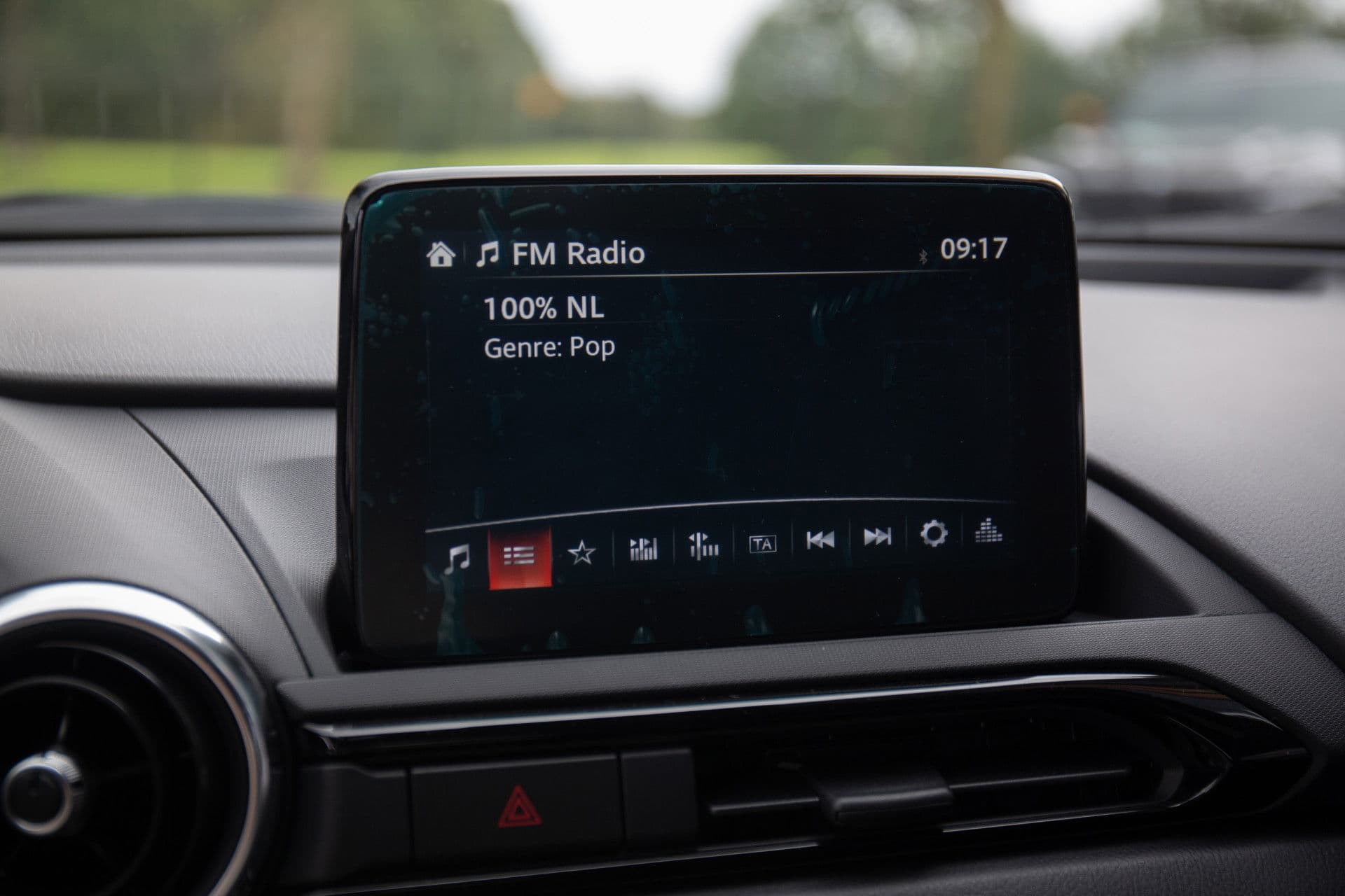 Mazda MX-5 2.0 SkyActiv-G 184 Exclusive Line , Carplay, Achteruitrijcamera, Stoelverwarming, Keyless thumbnail 12