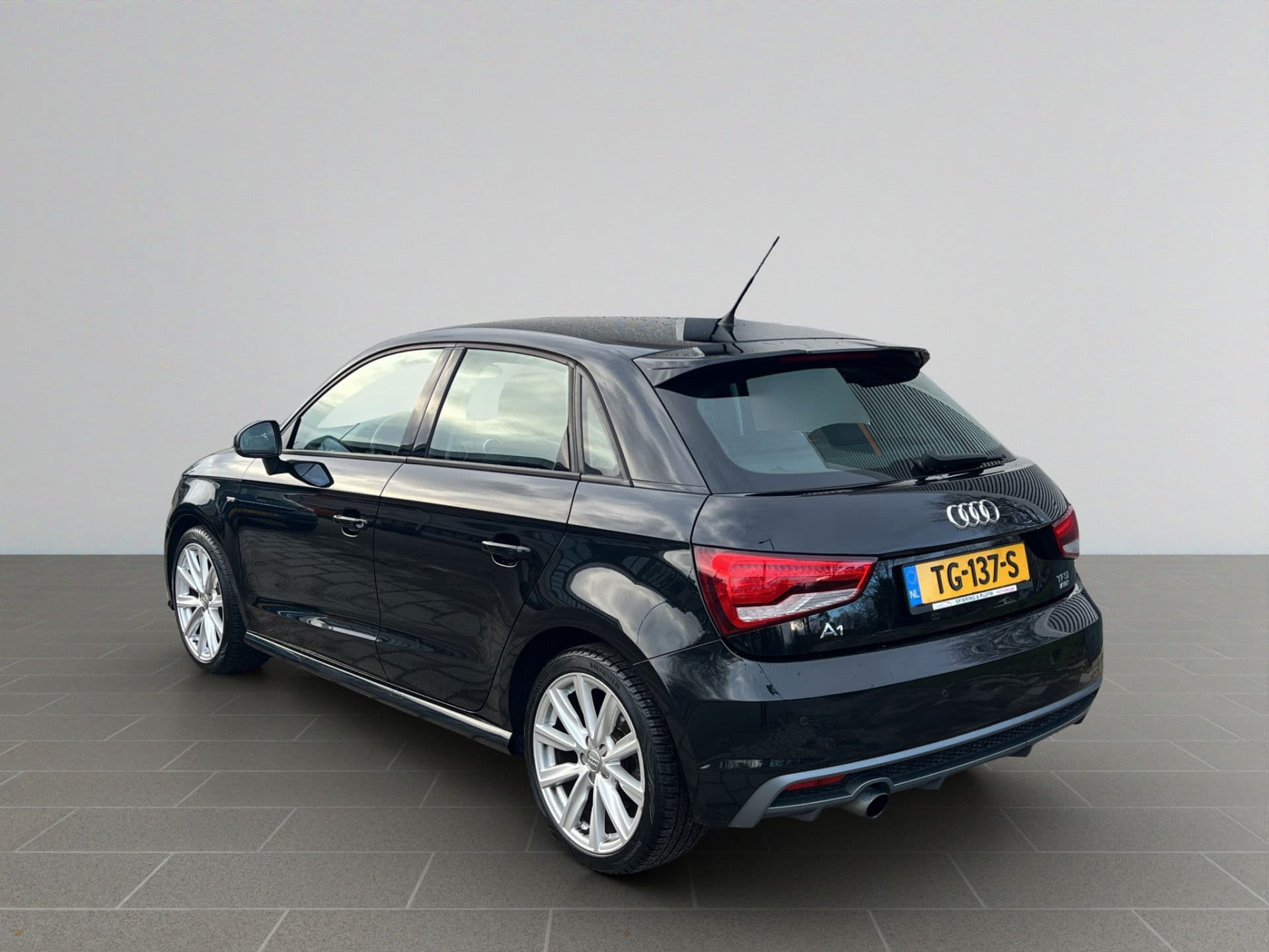 Audi A1 Sportback 1.0 TFSI 2x S-line | Navi | Airco | thumbnail 10