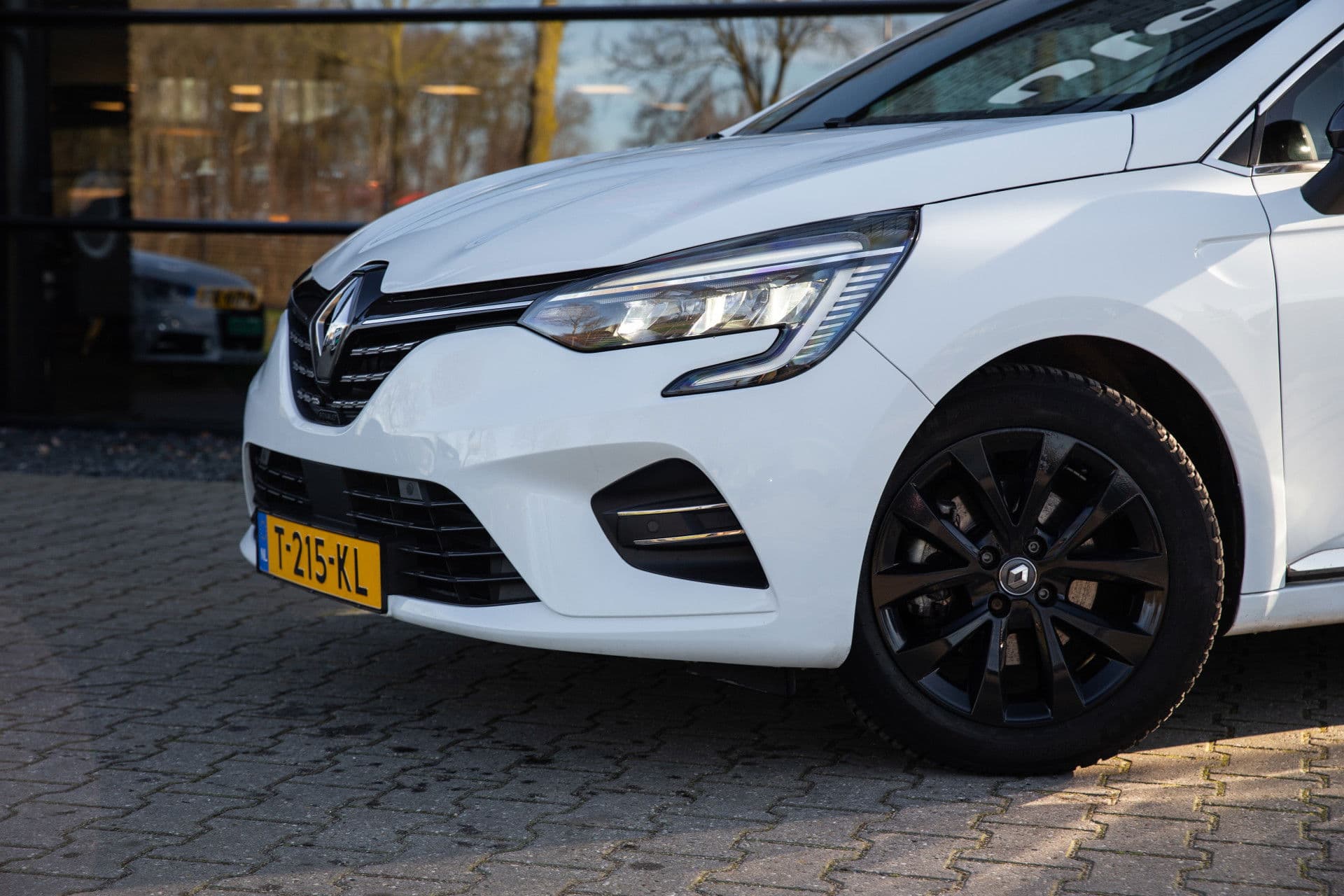 Renault Clio 1.6 E-Tech Hybrid 140 Zen , Carplay, Camera, Keyless entry, thumbnail 8