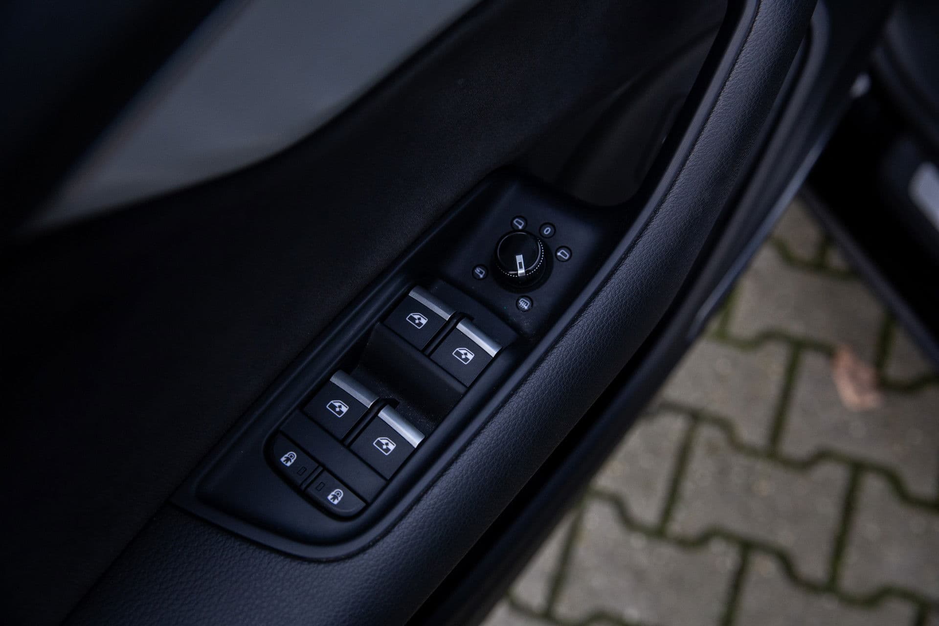 Audi Q8 55 TFSI e quattro Pro Line Advanced , RS-zetels, 3D-camera, Luchtvering, Head-up display, Apple Carplay, thumbnail 38