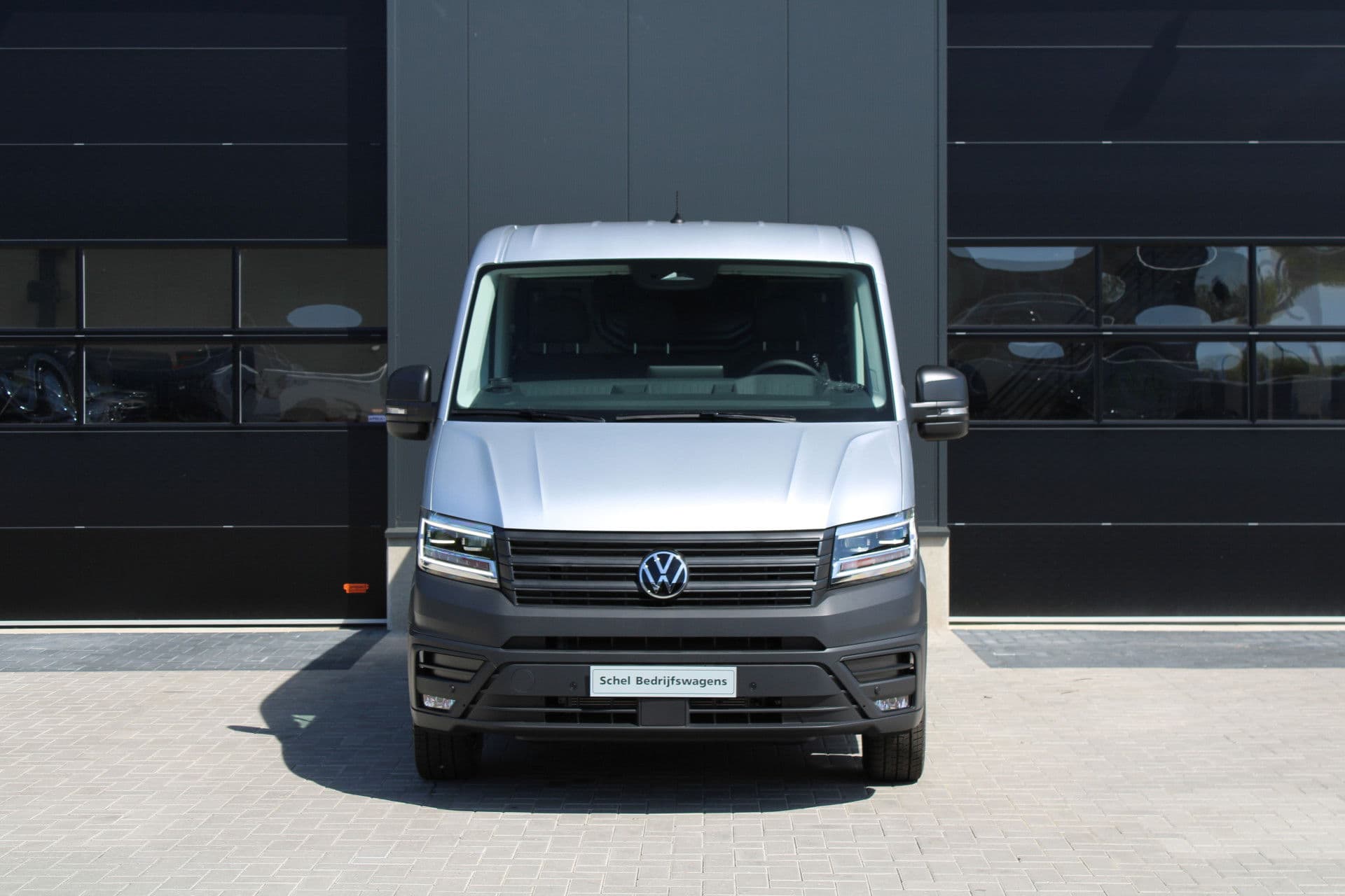 Volkswagen Crafter 35 2.0 TDI L3H2 177pk - Facelift - Navigatie - LED - Geveerde stoel - Virtual cockpit - Camera - Verwarmd stuur - Stoelverwarming - Rijklaar thumbnail 2
