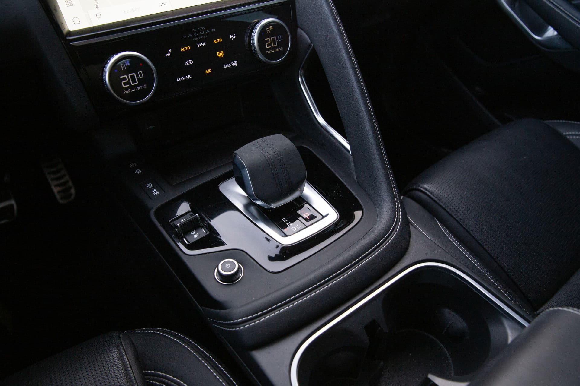 Jaguar E-Pace 1.5 P300e AWD R-Dynamic SE , Panoramadak, Leer, Carplay, thumbnail 6