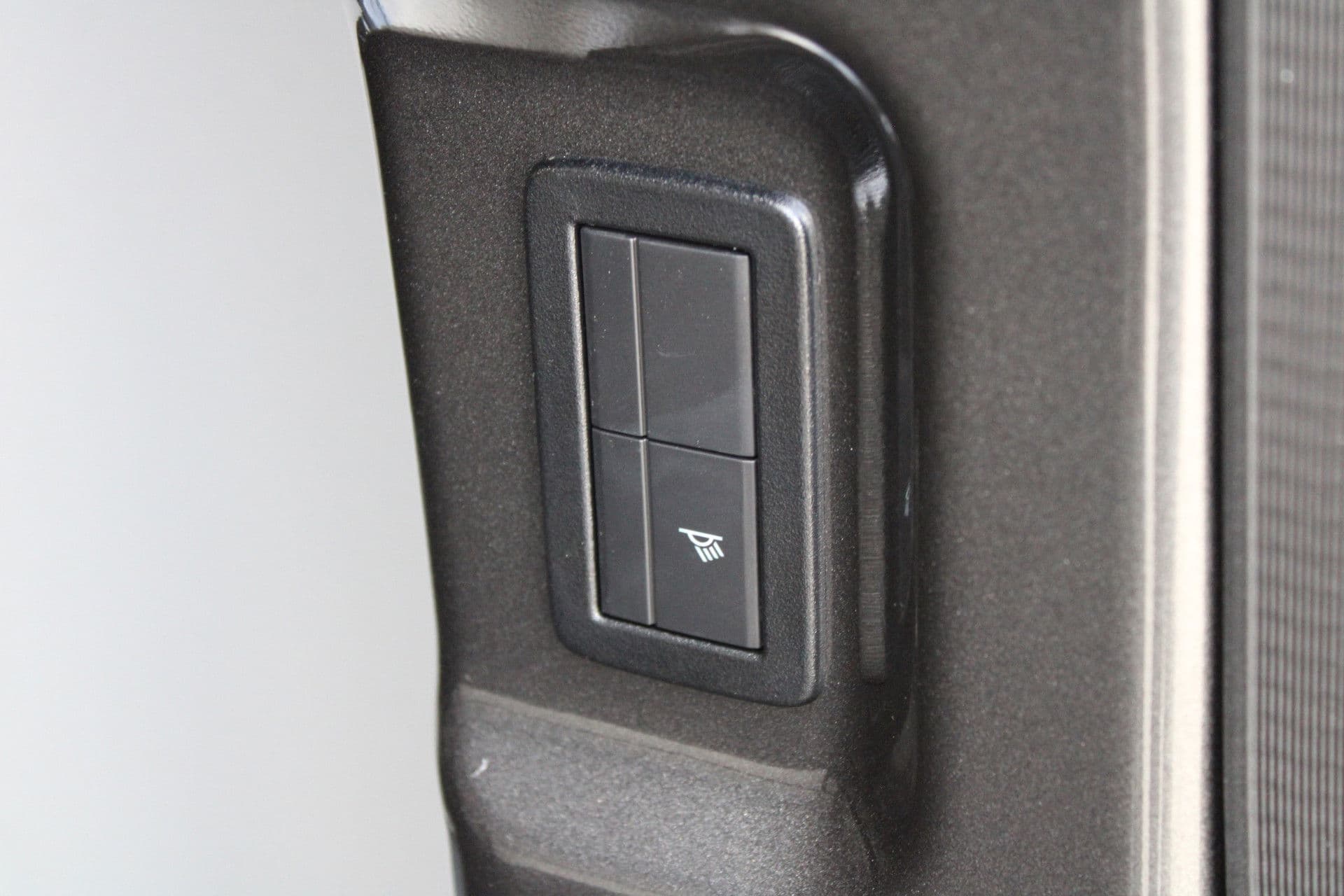 Ford Transit Custom 320 2.0 TDCI L2H1 Limited 150pk - Adaptive Cruise - Verwarmd stuur - Blind spot - Navigatie - Camera - Draadloos laden - Rijklaar thumbnail 23