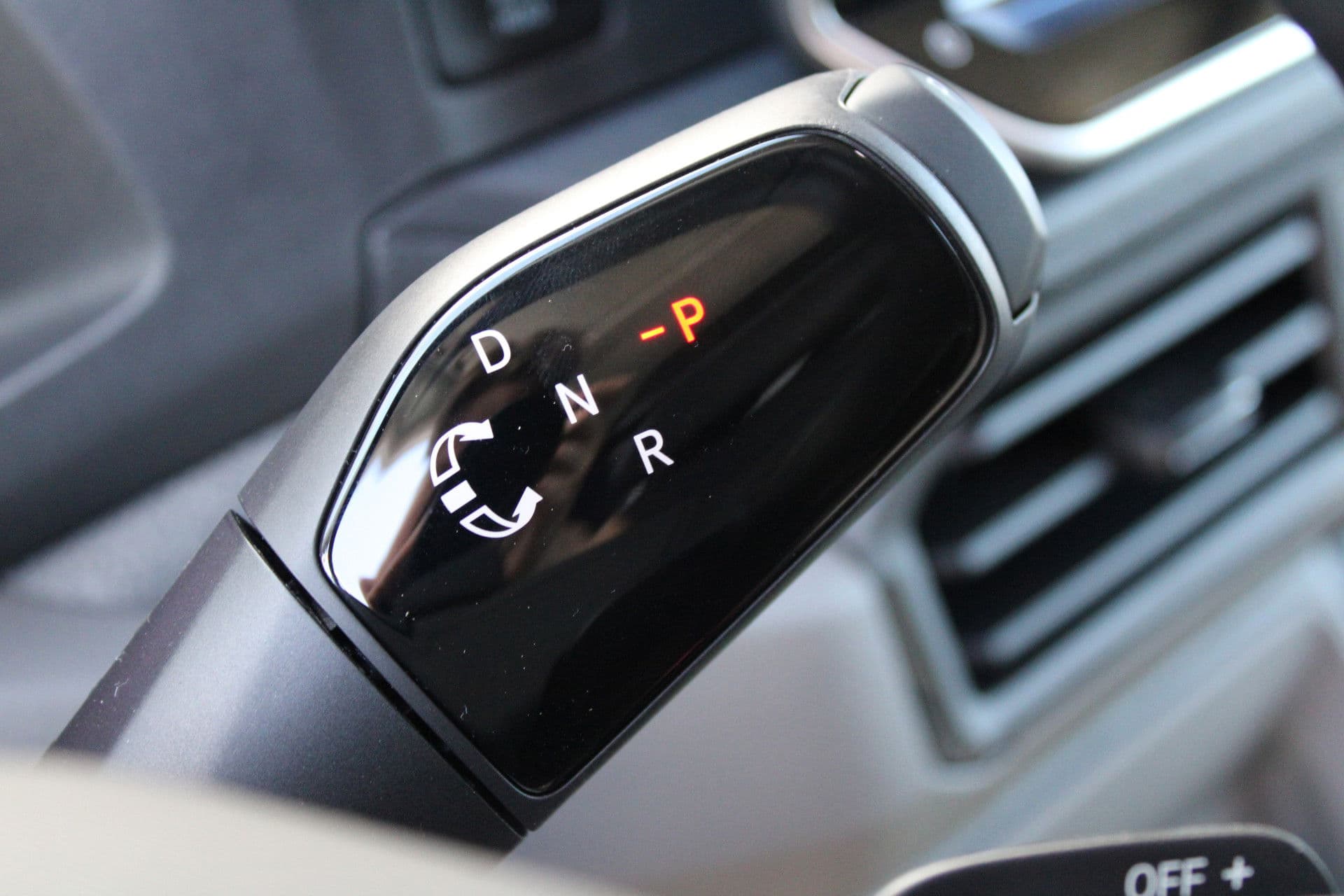 Volkswagen Crafter 35 2.0 TDI L3H2 177pk - Facelift - Navigatie - LED - Geveerde stoel - Virtual cockpit - Camera - Verwarmd stuur - Stoelverwarming - Rijklaar thumbnail 33