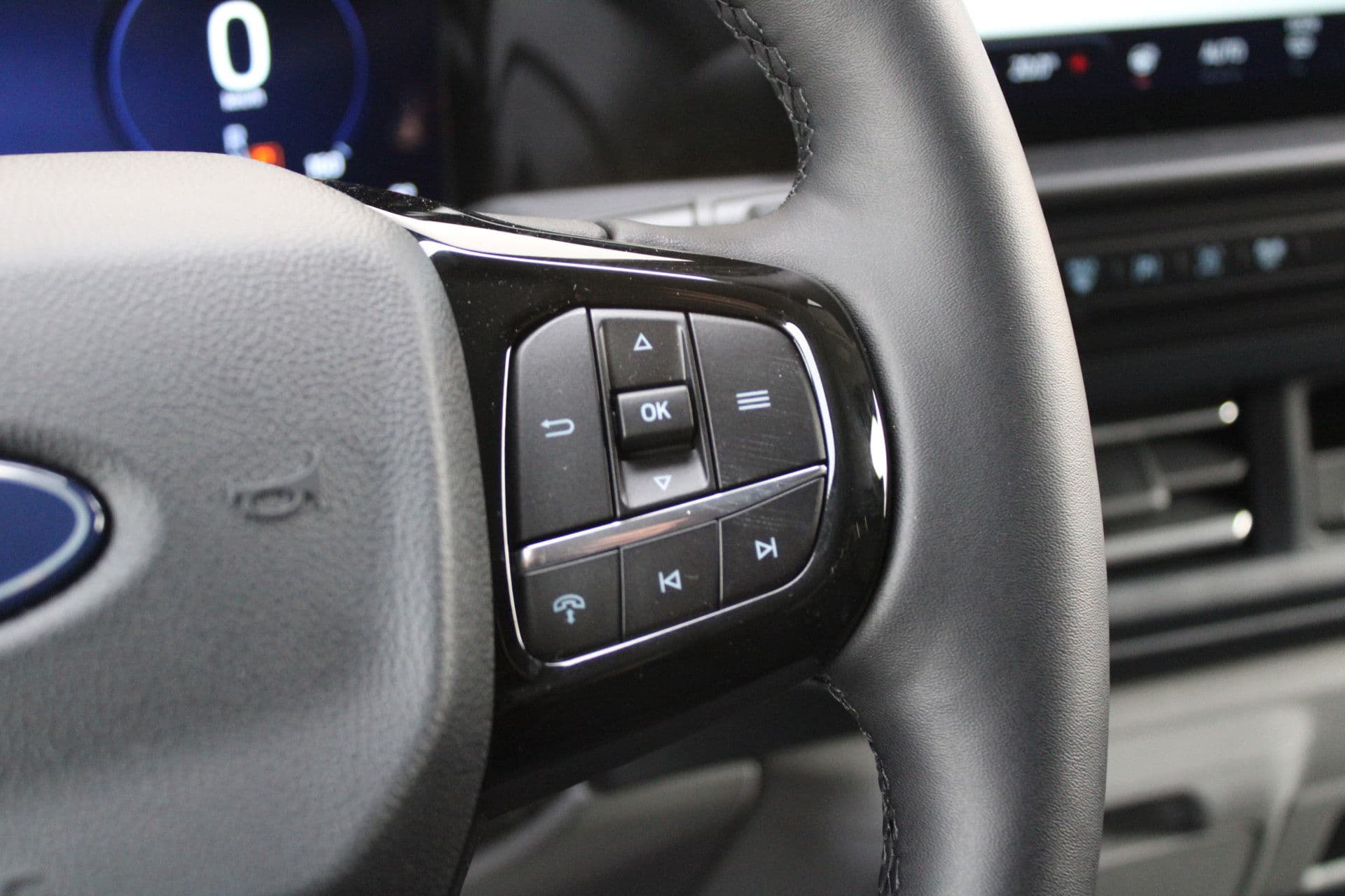 Ford Transit Custom 320 2.5 PHEV L2H1 Limited 232pk - 2x Schuifdeur - Trekhaak - Stoel/Stuurverwarming - ACC - Blindspot - Keyless - Rijklaar thumbnail 24