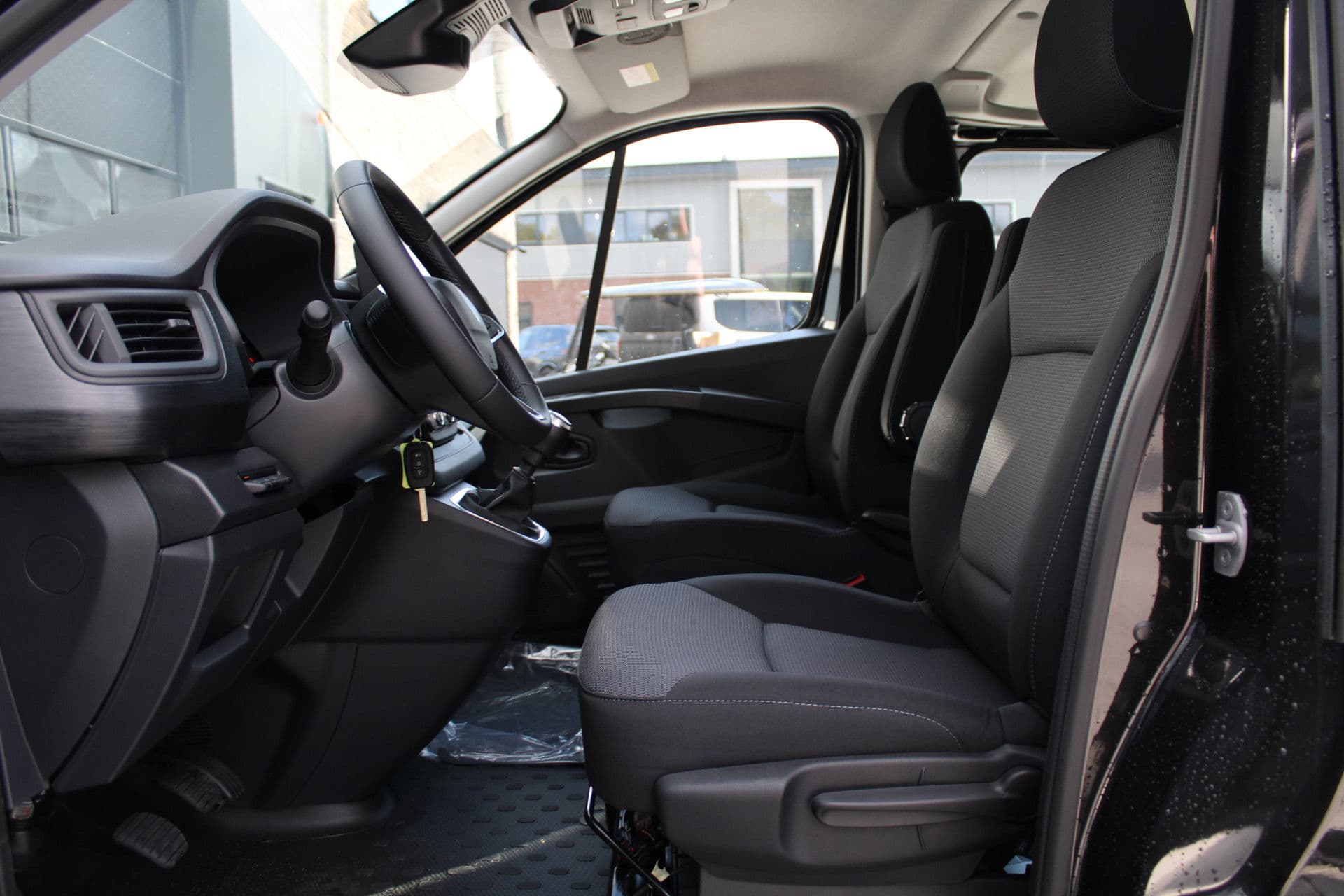 Renault Trafic 2.0 Blue dCi 130pk T29 L2H1 Advance Dubbele Cabine - Carplay - Android - 2x Schuifdeur - Passagiersstoel - Camera - LED - Rijklaar thumbnail 16