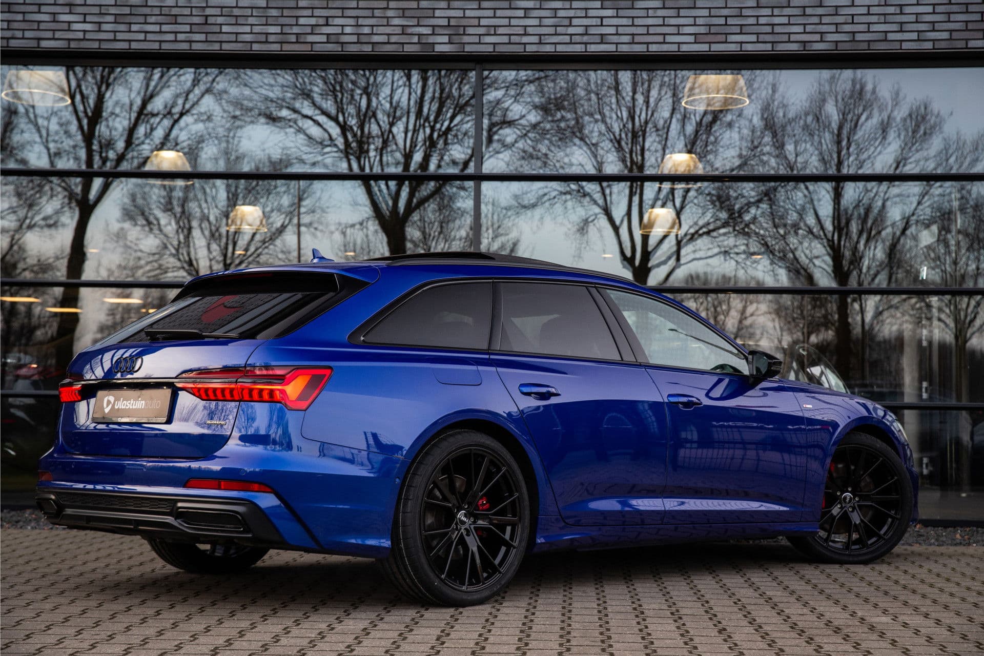 Audi A6 Avant 55 TFSI e quattro Pro Line S Competition , Ultra blauw, Panoramadak, 3D camera, B&O, Trekhaak, thumbnail 2