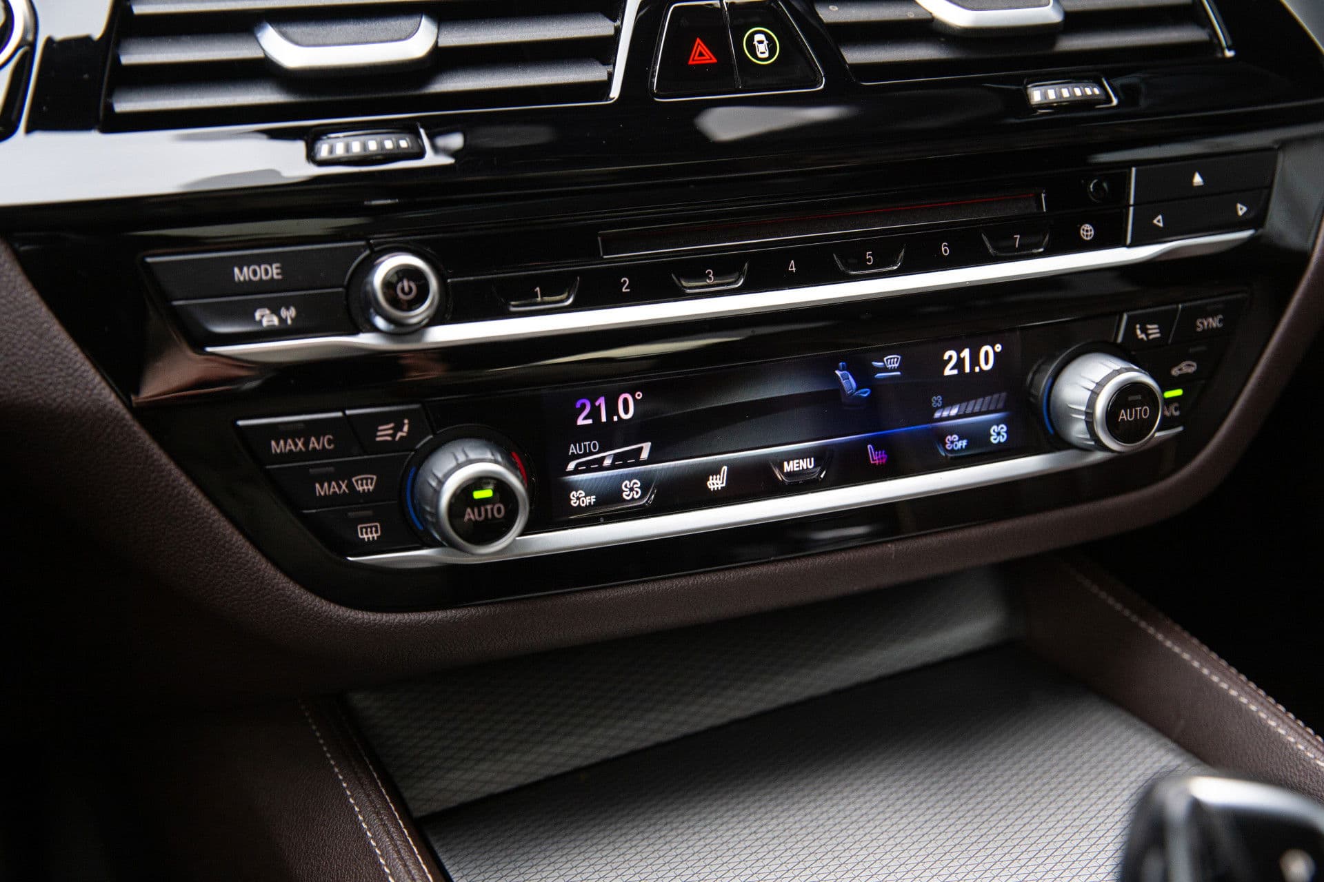 BMW 5 Serie M550i xDrive M-Sport , 4-wielsturing, Panoramadak, Harman/Kardon, Adap. cruise, thumbnail 24