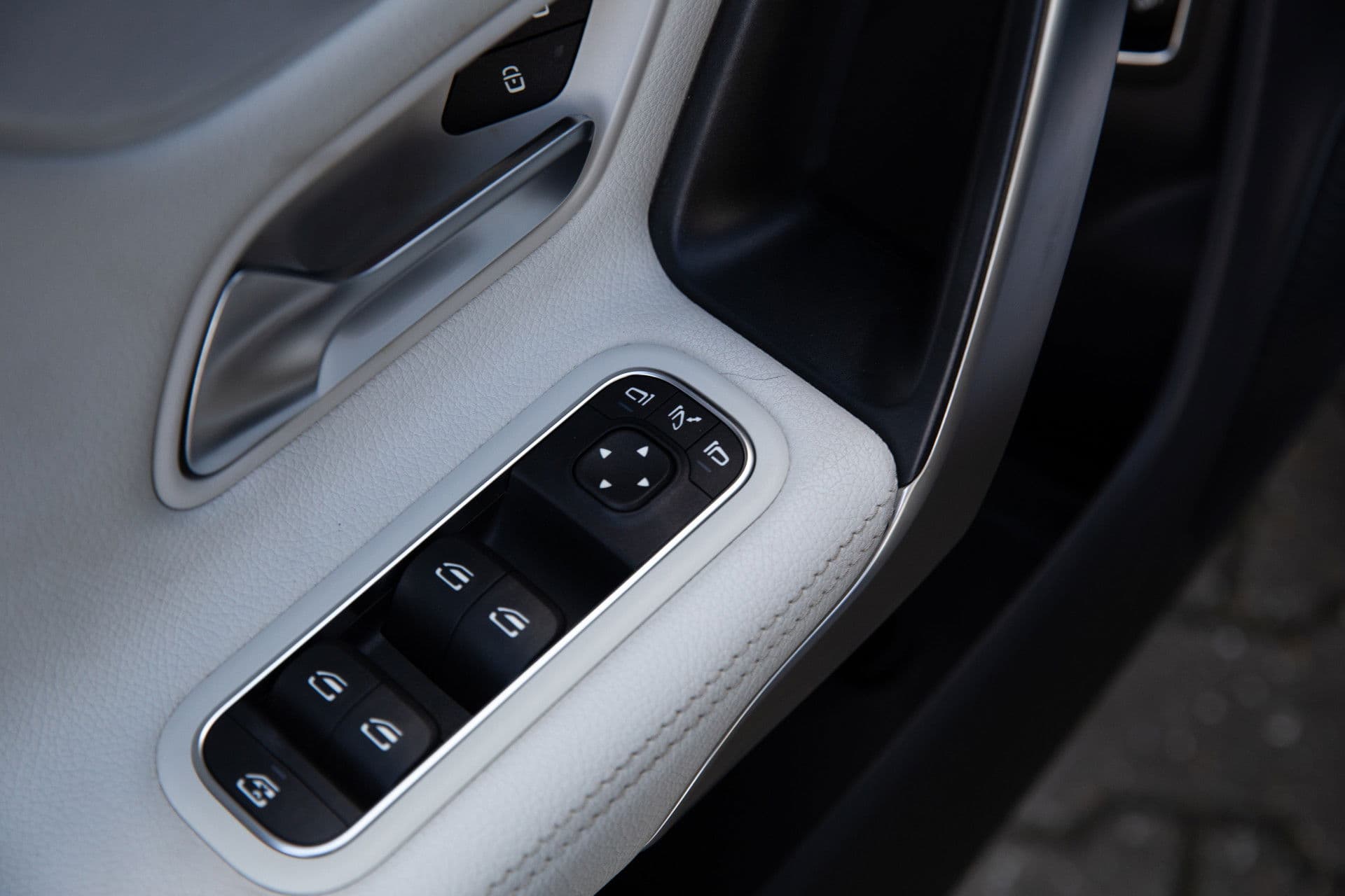 Mercedes-Benz CLA-Klasse 200 Premium Plus AMG , Panoramadak, Burmester, Head-up display, Vol! thumbnail 29