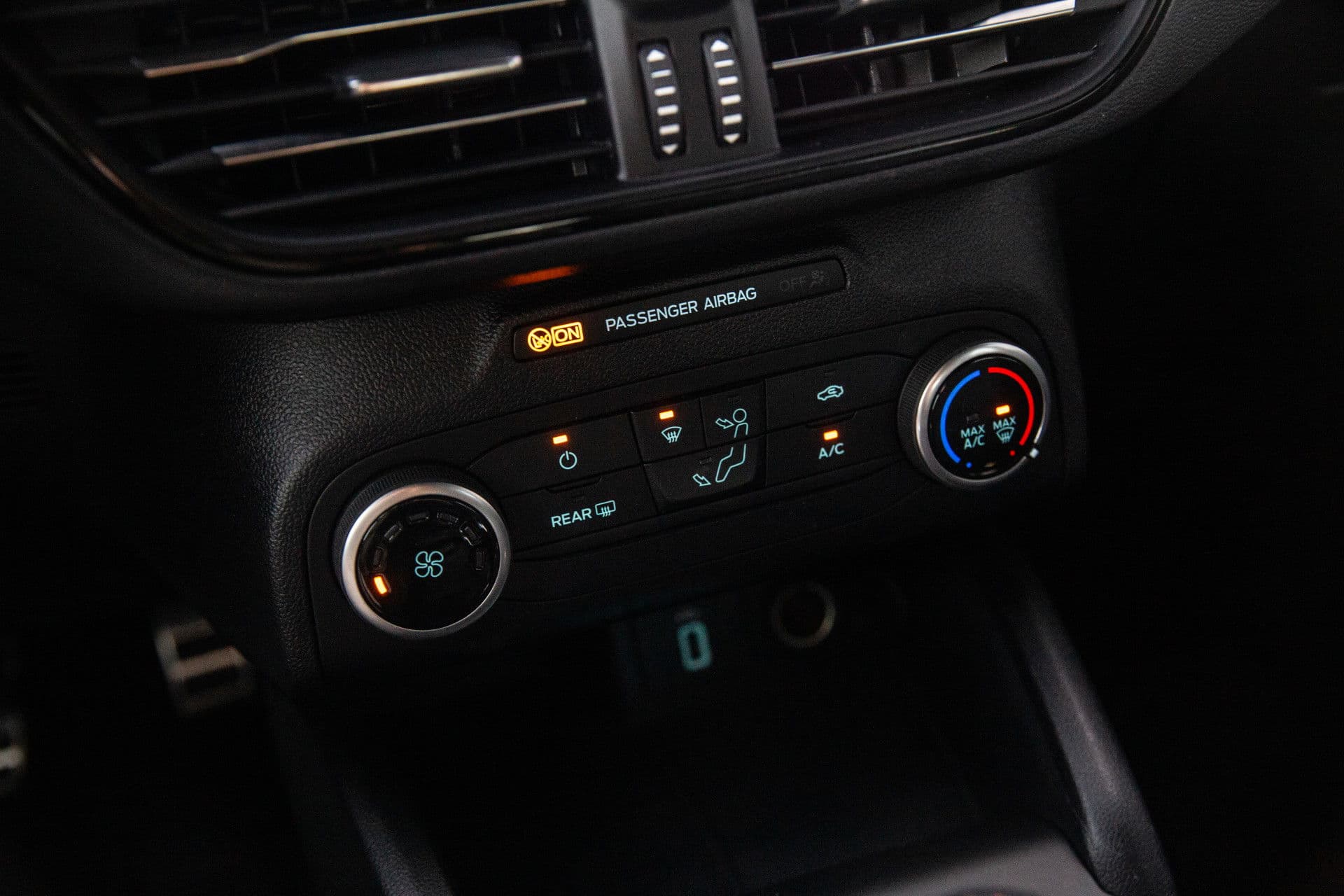 Ford Focus 1.0 EcoBoost ST Line Business , Cruise control, NL-auto, Navi thumbnail 17