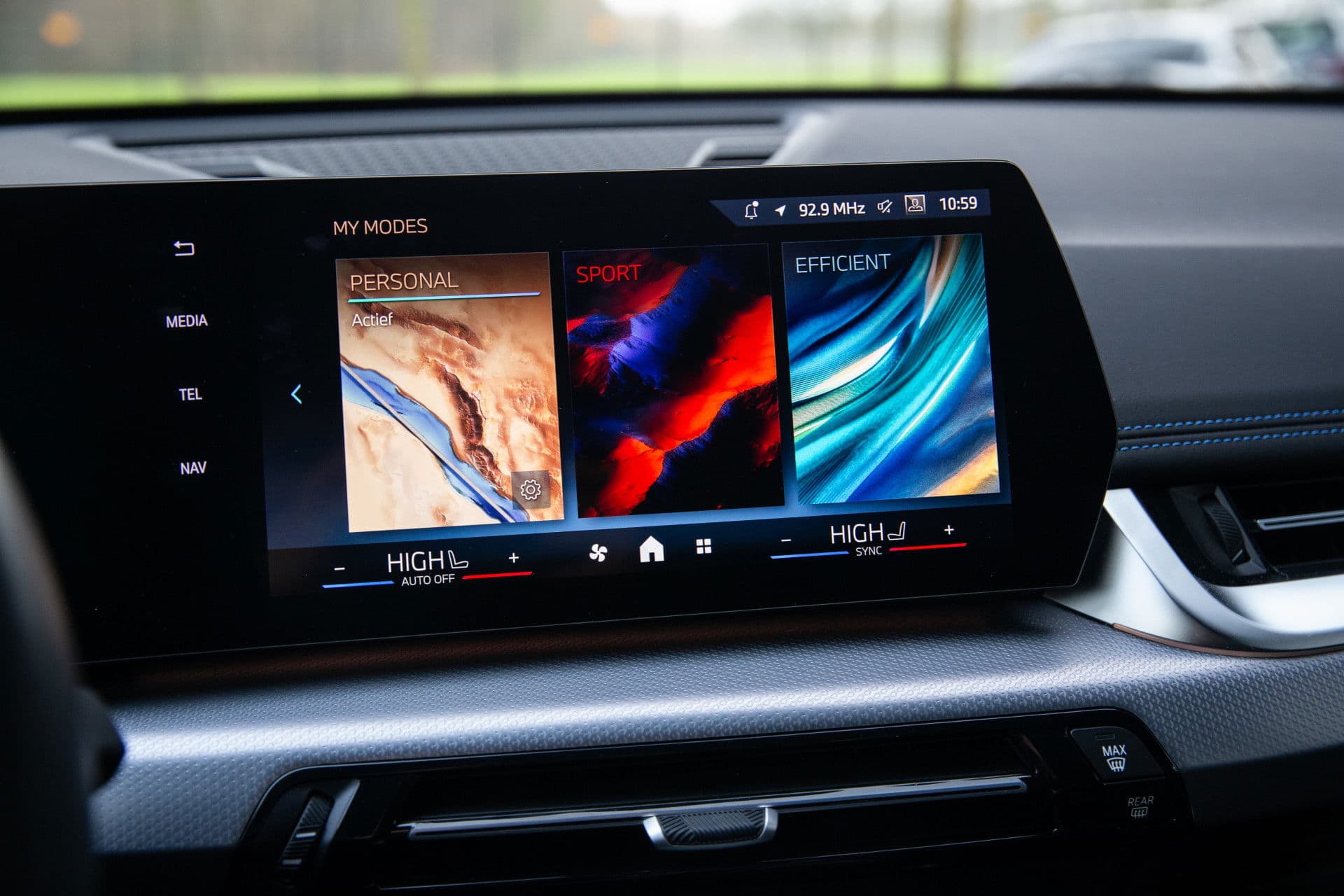 BMW X1 sDrive18i M-Sport , Achteruitrijcamera, Draadloze lader, Sfeerverlichting, thumbnail 15