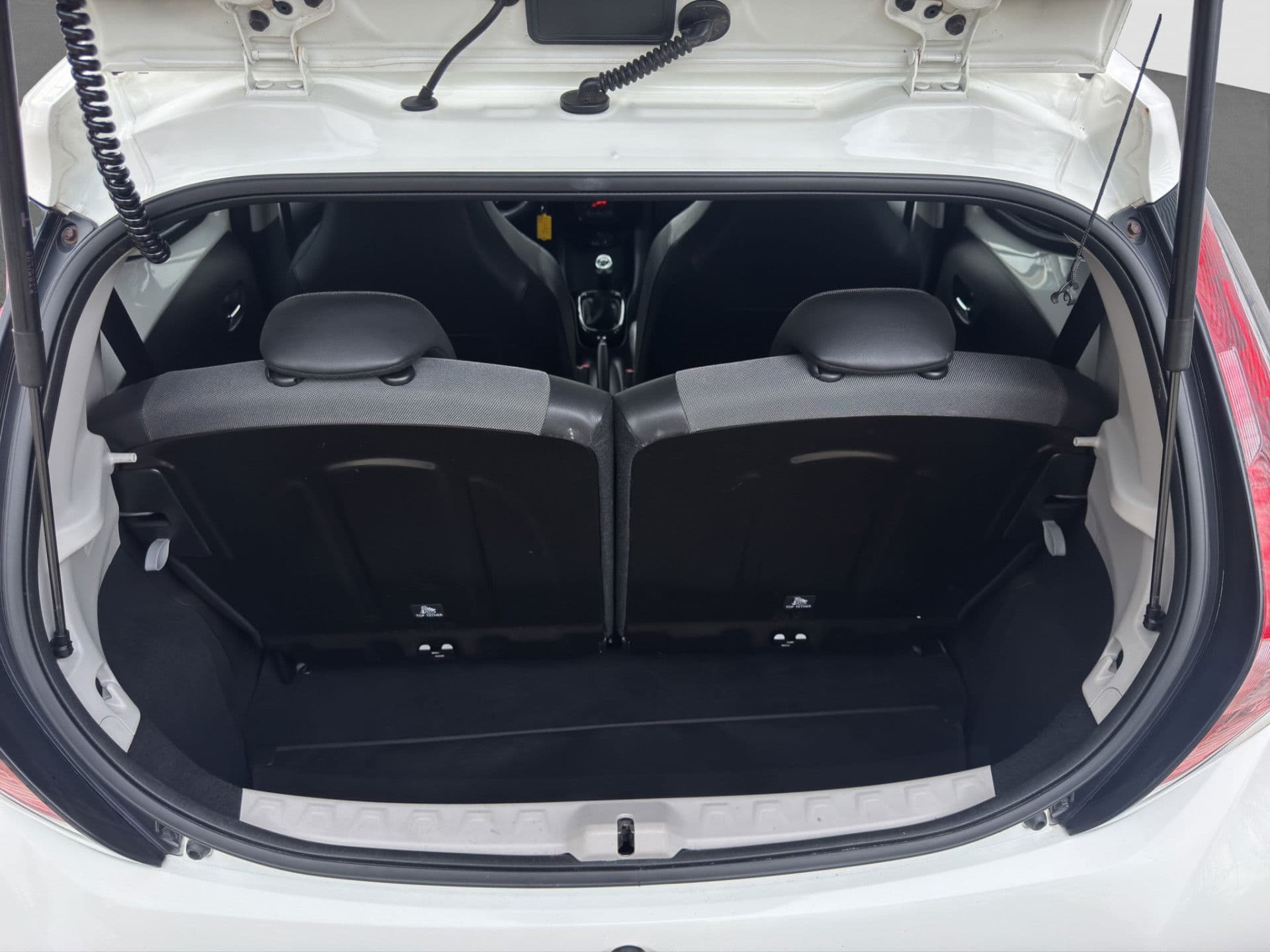 Toyota Aygo 1.0 VVT-i X-Joy | LMV | Climate | NL auto thumbnail 20