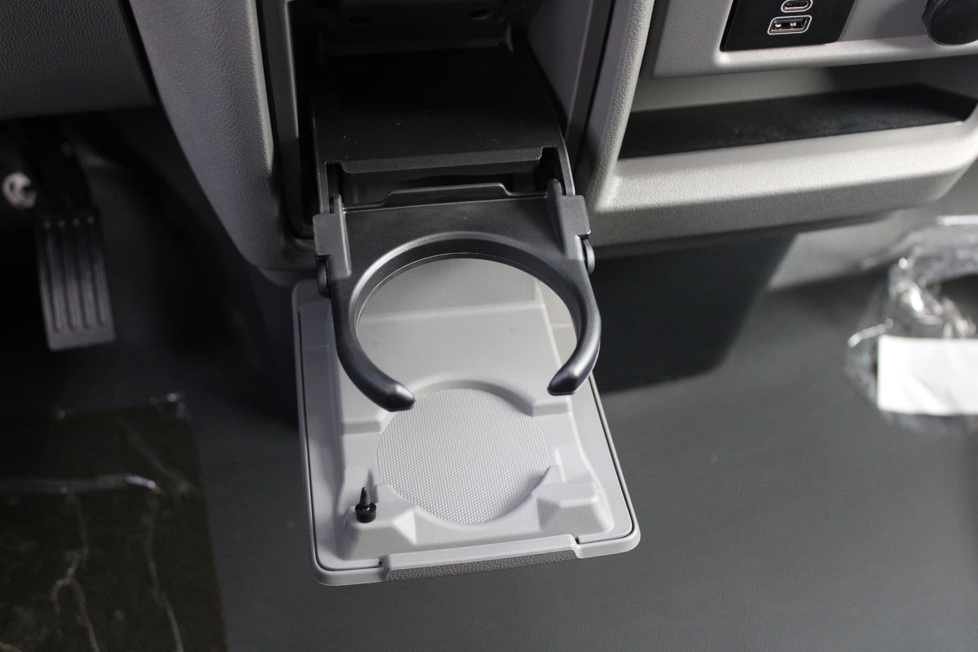 Ford Transit Custom 320 2.5 PHEV L2H1 Trend 232pk - 5 jaar GARANTIE - 2x Schuifdeur - Adaptive Cruise - Blind Spot - Navigatie - Camera - Verwarmd Stuur - Rijklaar thumbnail 31