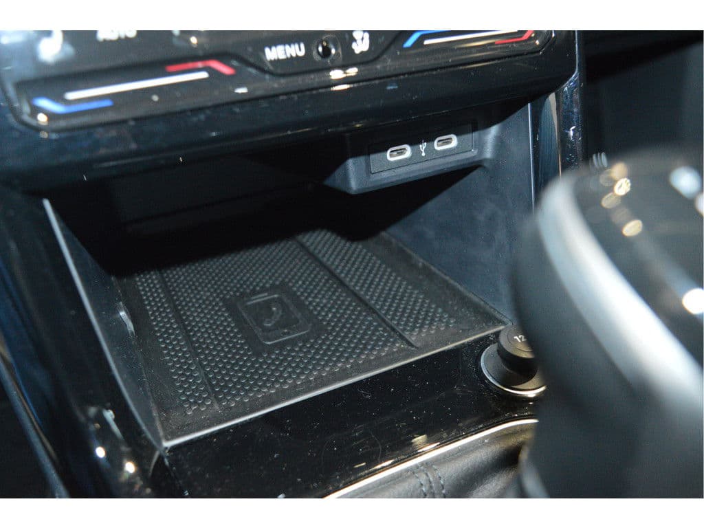 Volkswagen T-Cross 1.5 TSI LIFE carplay cruise camera led pdc 17 inch 150 pk !! thumbnail 21