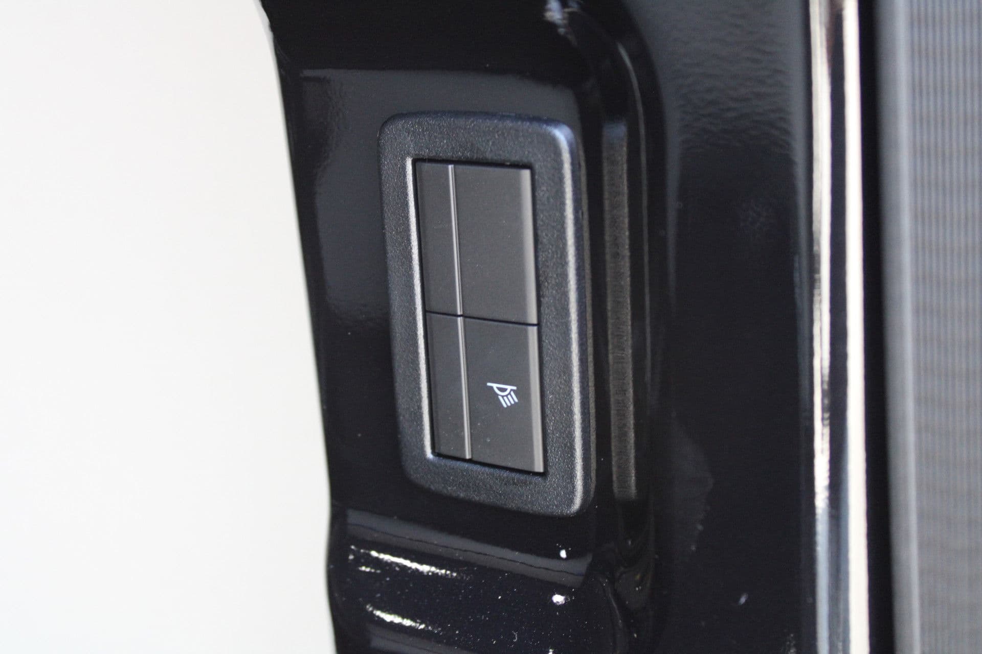 Ford Transit Custom 320 2.0 TDCI L2H1 Trend DC 136pk - Carplay - Android - Camera - Trekhaak - LED koplampen - Stoelverwarming - Draadloos laden - Rijklaar thumbnail 13