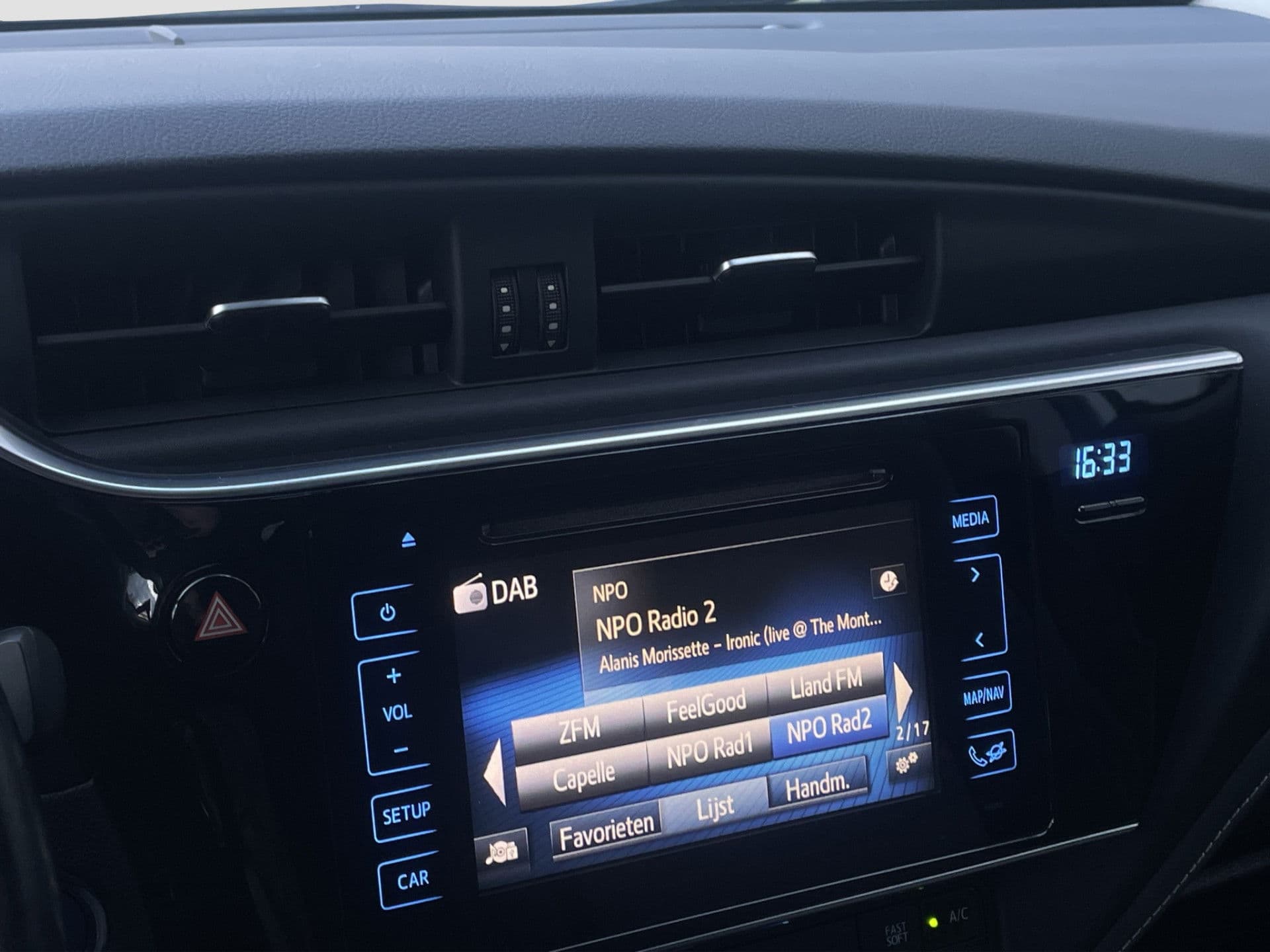 Toyota Auris TS 1.8 Hybrid Dynamic Go Climate | Navi | Keyless thumbnail 12