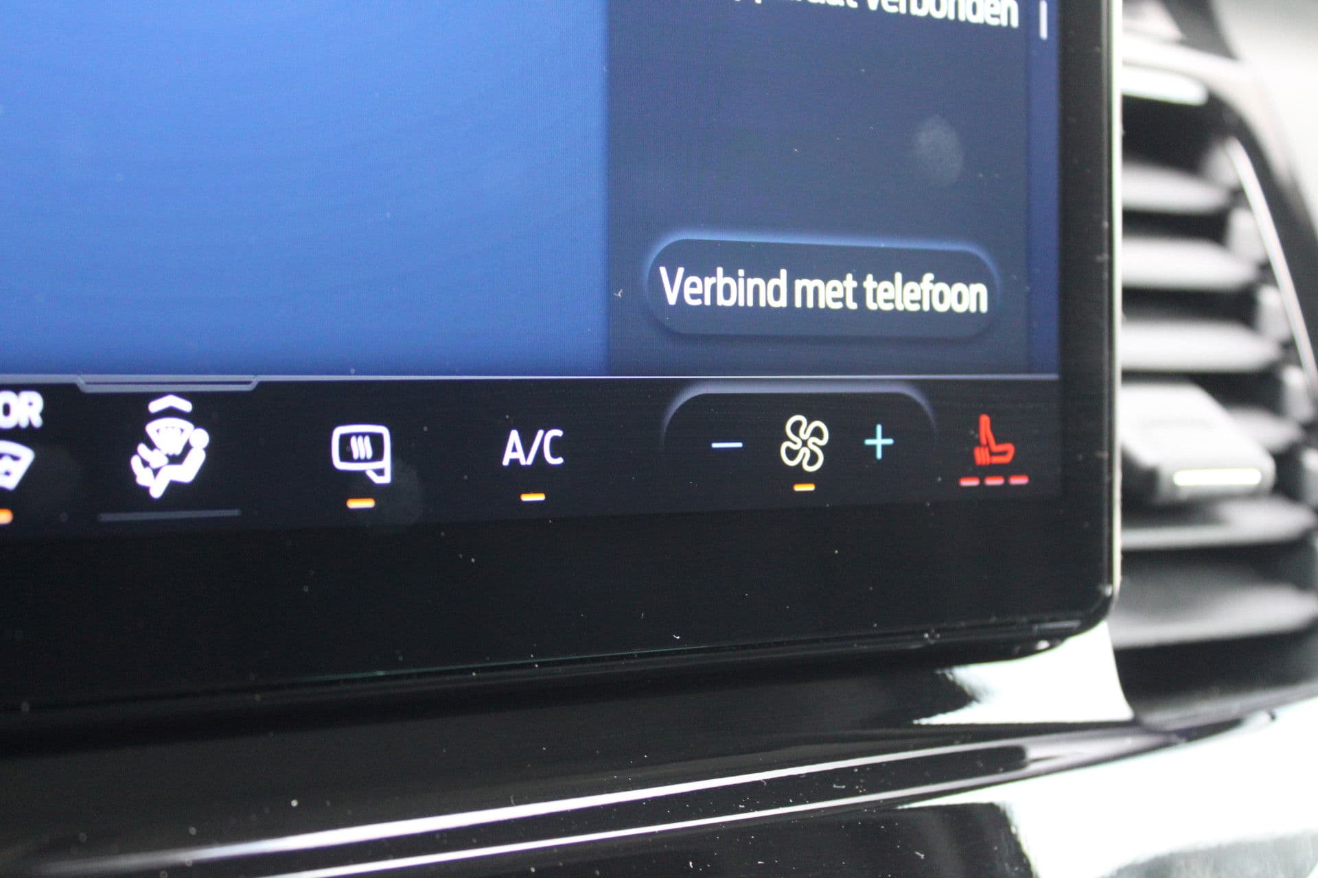 Ford Transit 350 2.0 TDCI L3H2 Limited Raptor 165pk - LUCHTVERING - ACC - Blind Spot - 360 camera - Raptor Grill - Stoel-Stuurverwarming - Trekhaak - Rijklaar thumbnail 24