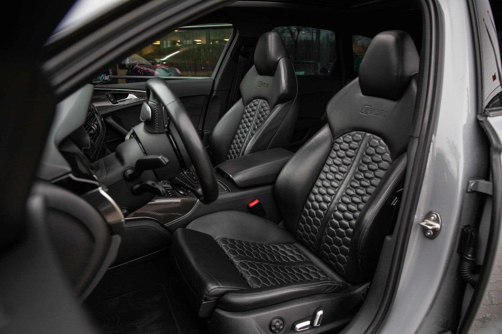 Audi RS6 Avant 4.0 TFSI RS 6 quattro perfomance Origineel NL, Keramisch, Panoramadak, Adap. cruise, thumbnail 4