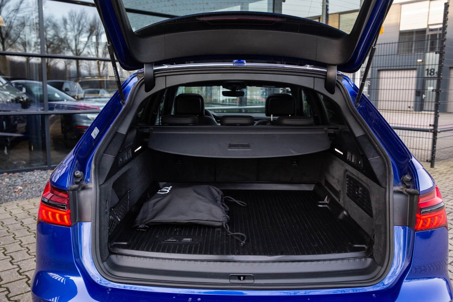 Audi A6 Avant 55 TFSI e quattro Pro Line S Competition , Ultra blauw, Panoramadak, 3D camera, B&O, Trekhaak, thumbnail 34