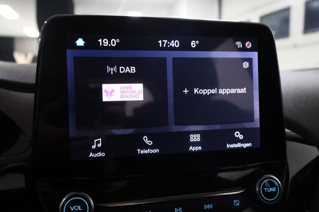 Ford Fiesta 1.0 EcoBoost Hybrid Titanium thumbnail 21