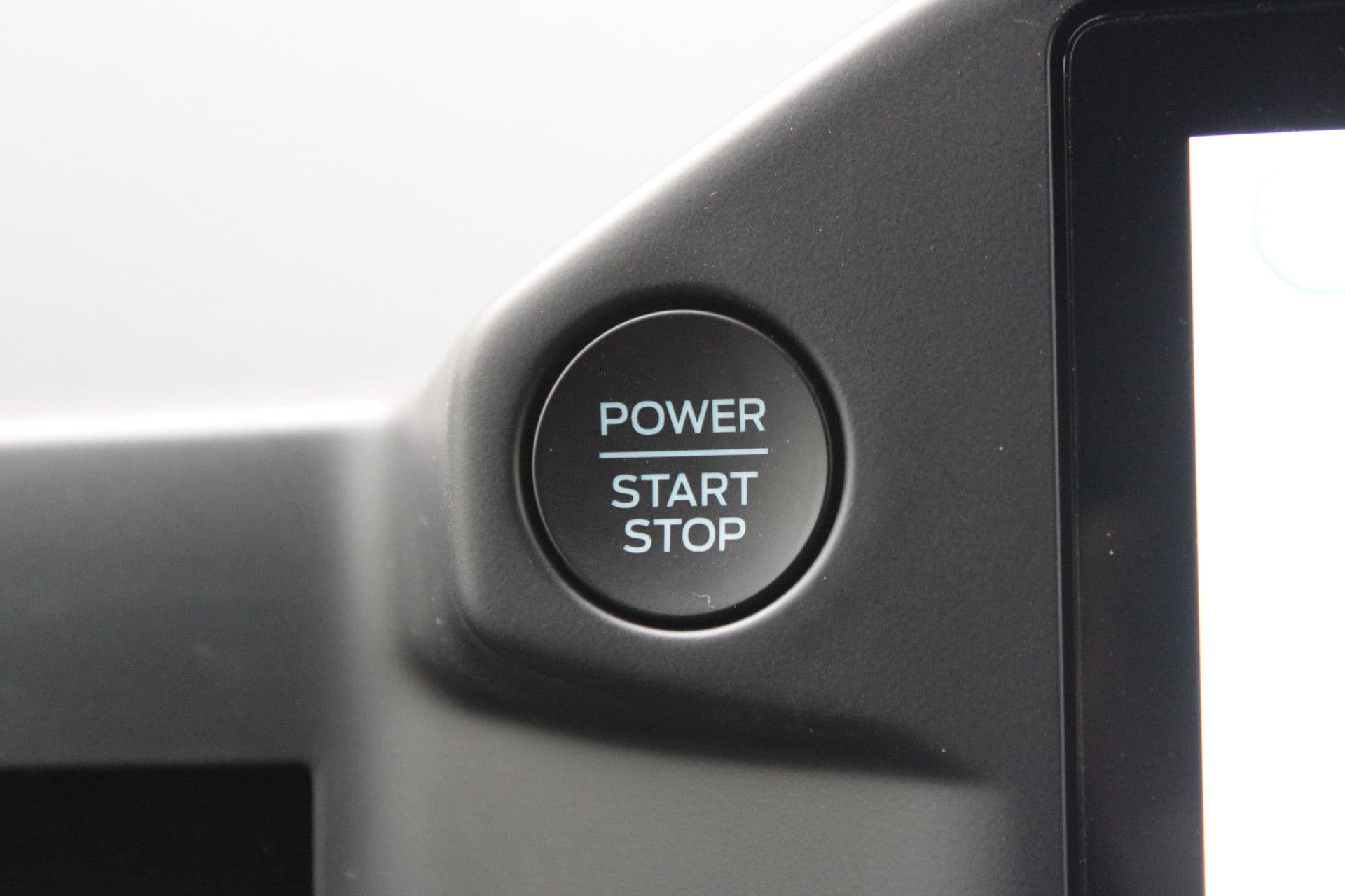 Ford Transit Custom 320 2.0 TDCI L2H1 Trend 136pk - Carplay - Android - LED koplampen - Verwarmd stuurwiel - Stoelverwarming - 70l tank - Rijklaar thumbnail 22