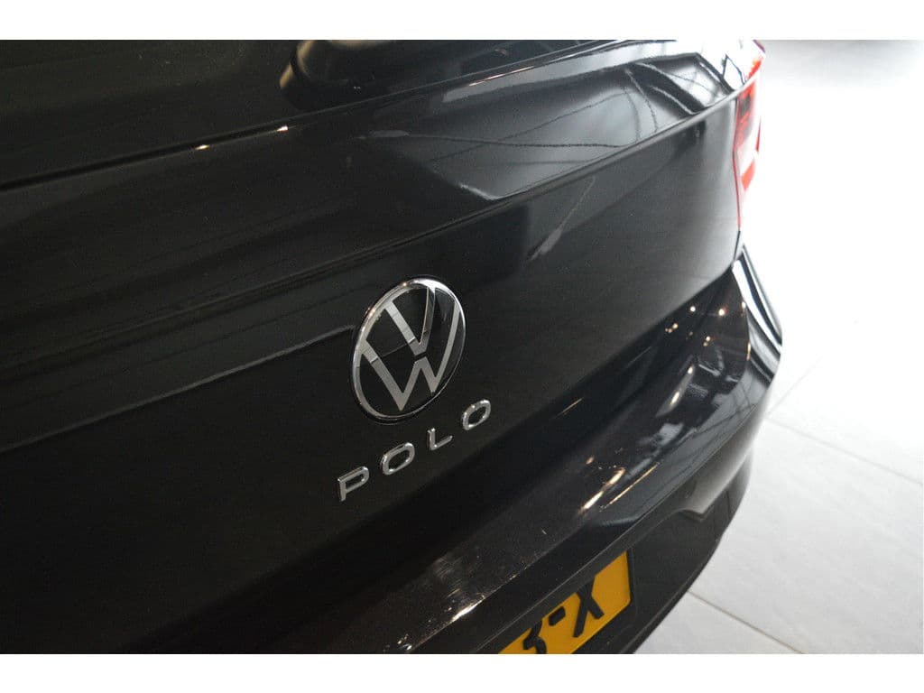 Volkswagen Polo 1.0 TSI R-LINE clima cruise pano camera led 17 inch !! thumbnail 8