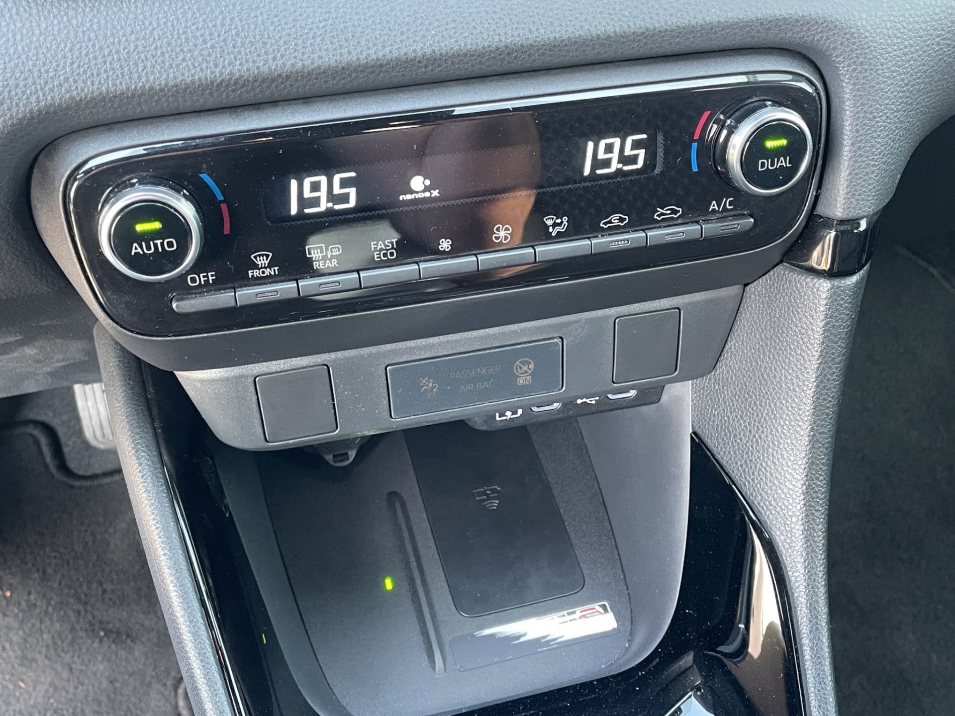 Toyota Yaris 1.5 Hybrid 130 First Edition | Halfleder | Climate | Cruise | Keyless | Camera thumbnail 20