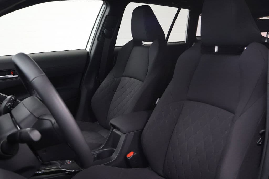 Toyota Corolla Cross Hybrid 140 Style | Winterpack thumbnail 5