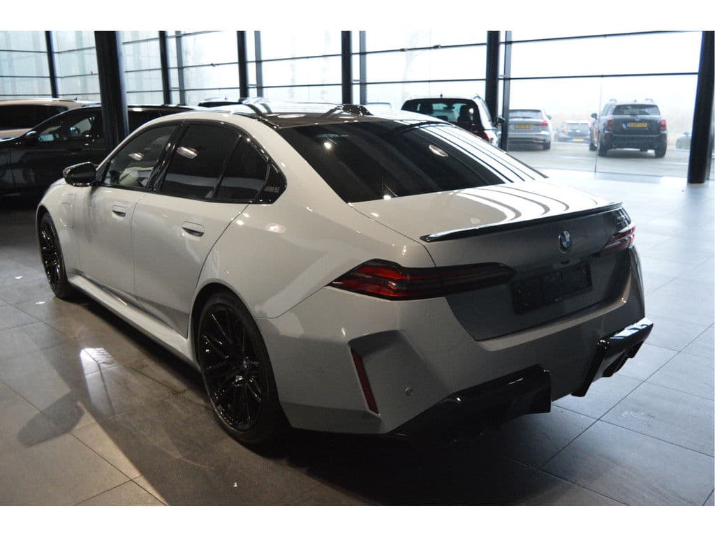 BMW M-5 727pk Sedan Keramisch Carbon Pack B&W 21 inch !! thumbnail 9