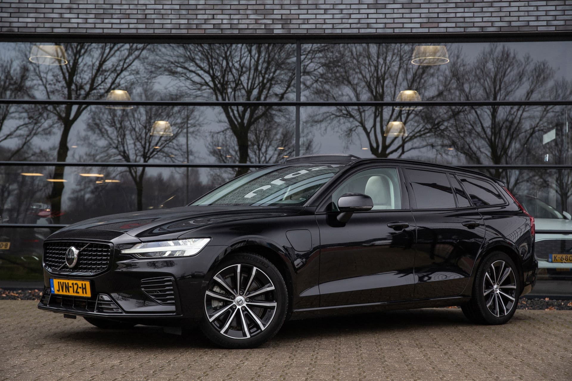 Volvo V60 2.0 T6 Plug-in hybrid AWD Plus Bright , Panoramadak, Adap. cruise, Stoel/stuurverwarming, thumbnail 8