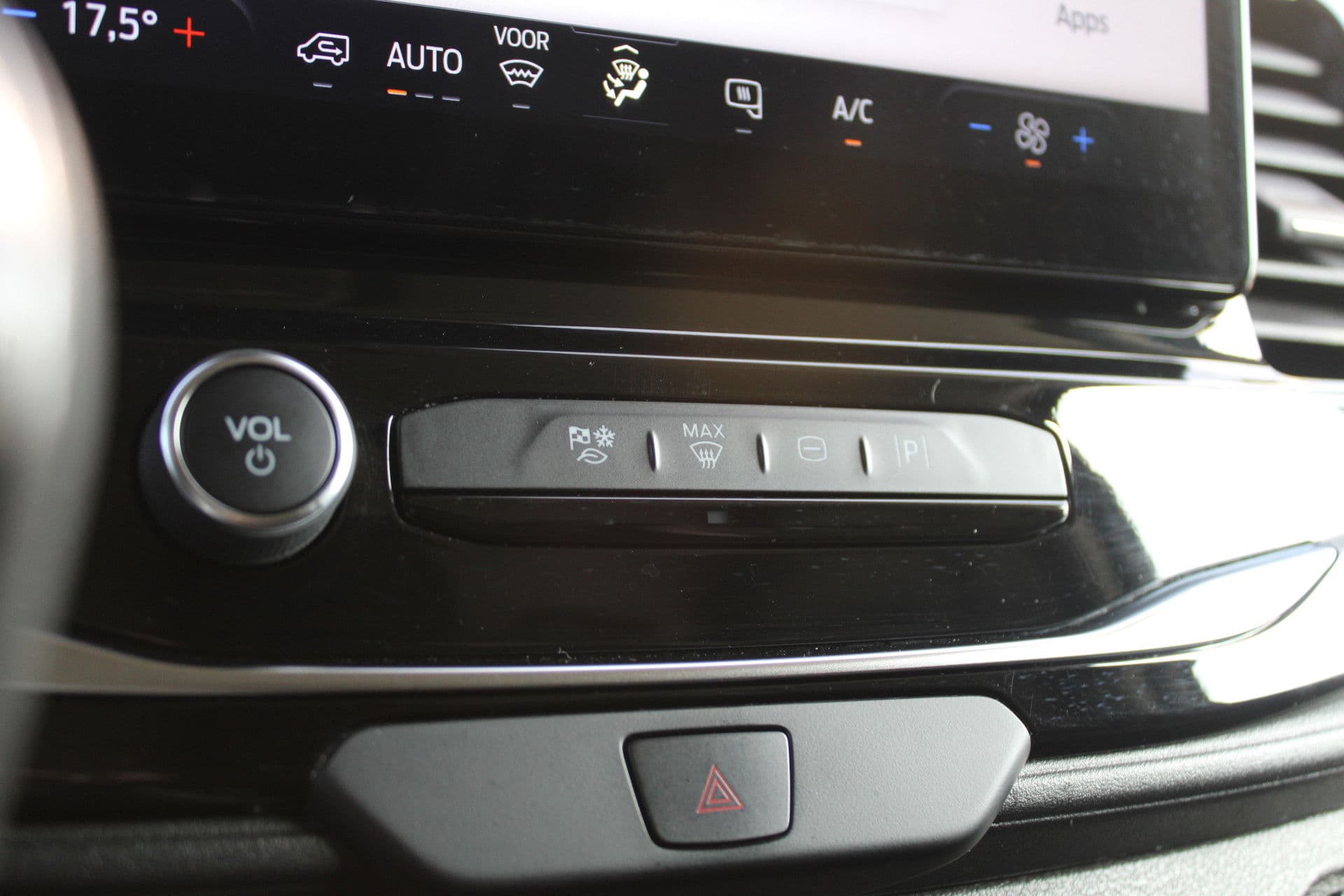 Ford Transit 350 2.0 TDCI L4H3 Trend RWD 130pk - 270gr deuren - Camera - Cruise - Carplay - Airco - PDC - Rijklaar thumbnail 29