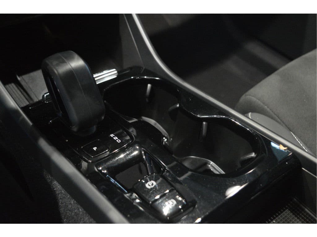 Volvo XC40 1.5 T5 Plug-in hybrid Ultimate Dark pano camera 20 inch !! thumbnail 20