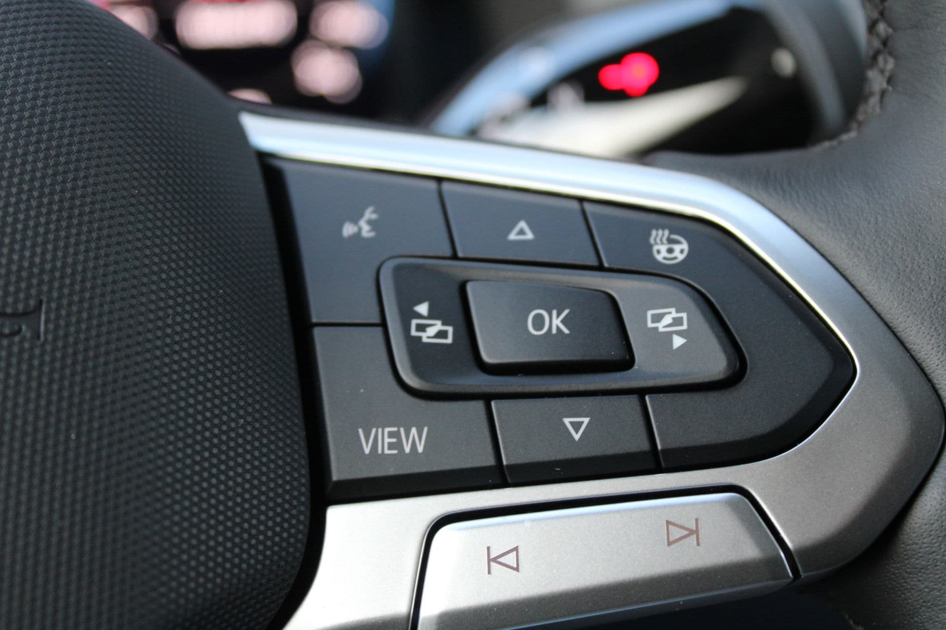 Volkswagen Crafter 35 2.0 TDI L3H2 177pk - Facelift - Navigatie - LED - Geveerde stoel - Virtual cockpit - Camera - Verwarmd stuur - Stoelverwarming - Rijklaar thumbnail 24