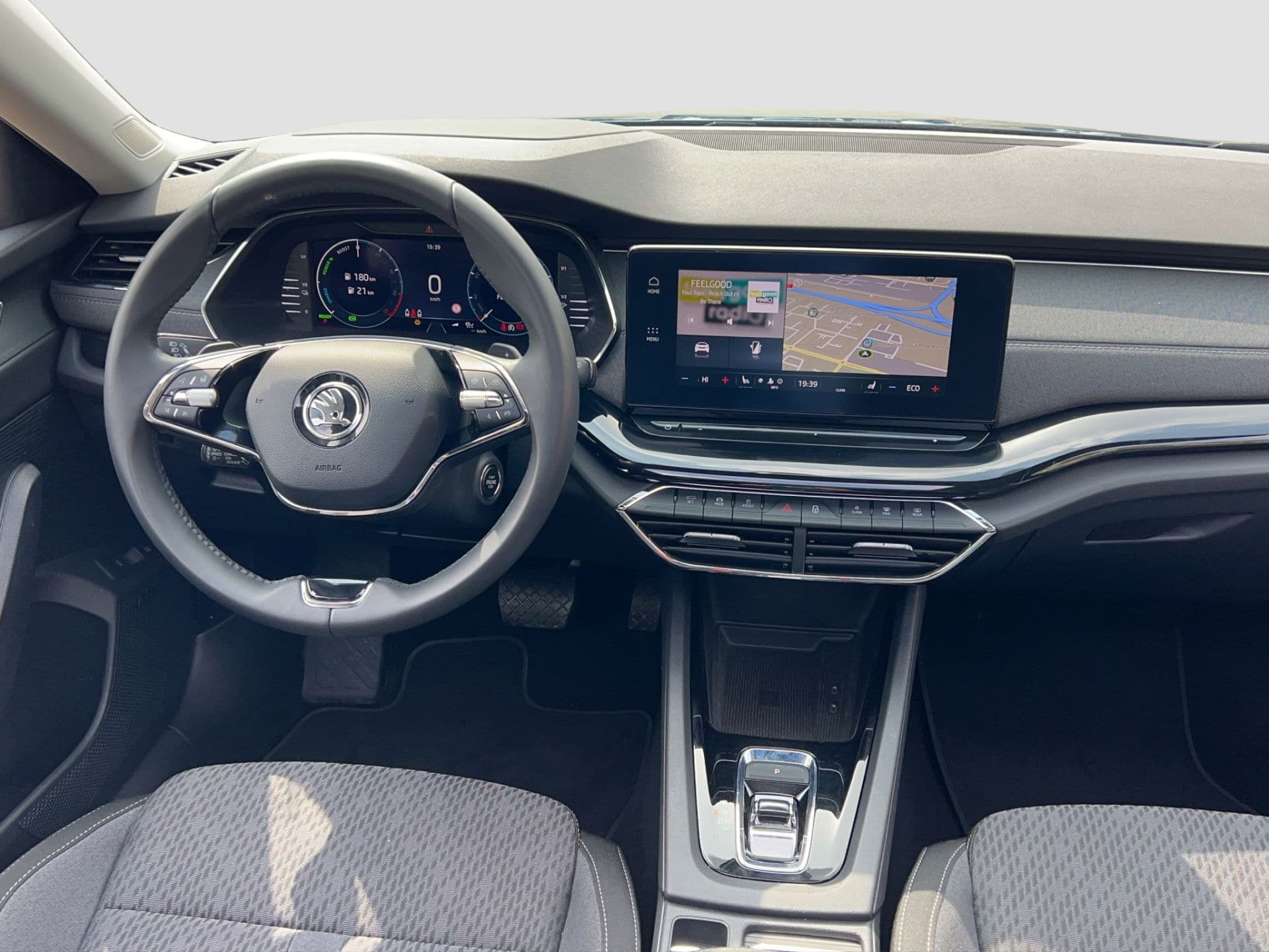 Škoda Octavia Combi 1.4 TSI iV PHEV Business Edition Plus | Panorama | Keyless | Memory stoel thumbnail 17