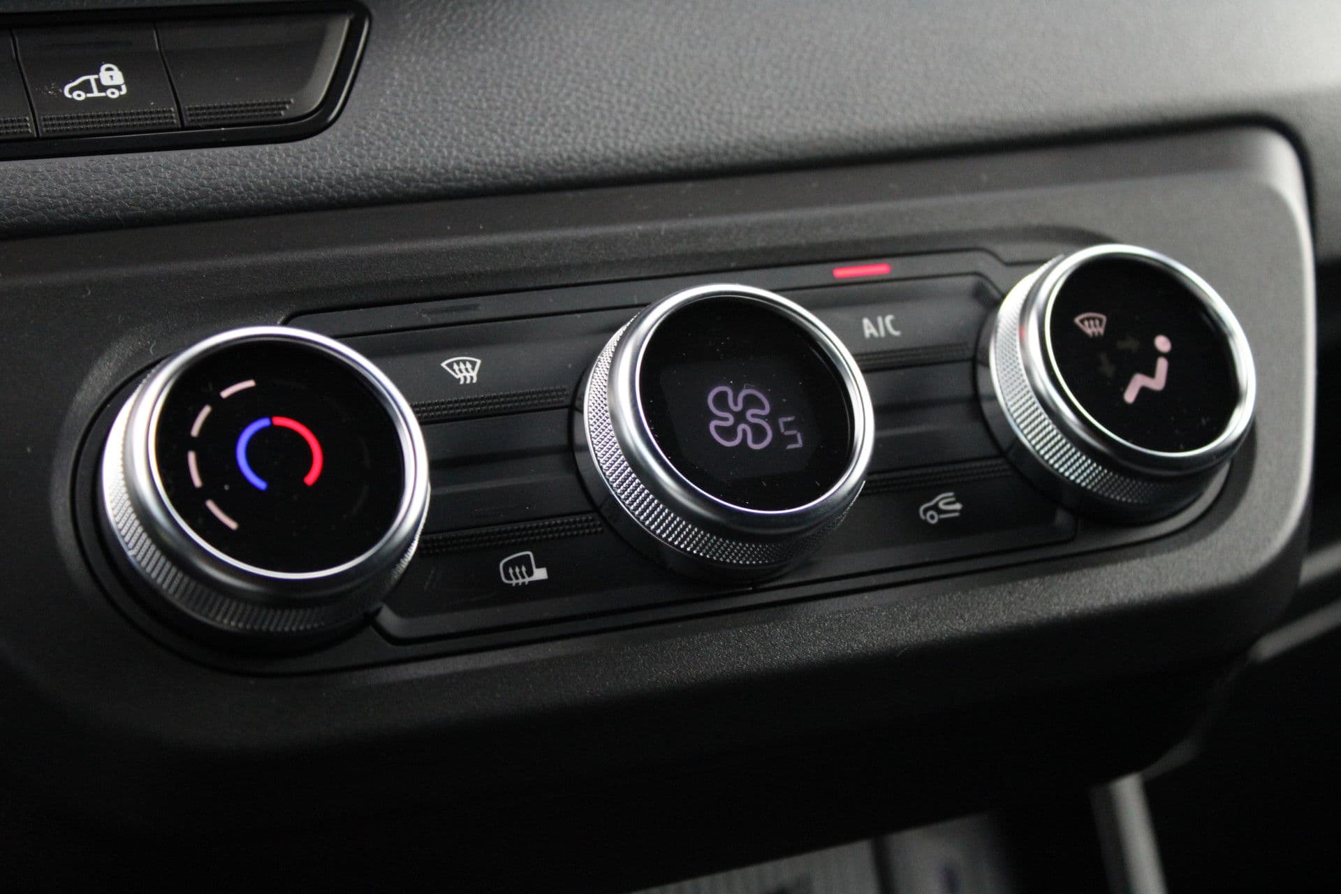 Renault Master T35 2.0 dCi 170pk L2H2 Extra - Navigatie - Camera - 270 gr deuren - Parkeersensoren - Draadloos laden - Rijklaar thumbnail 30