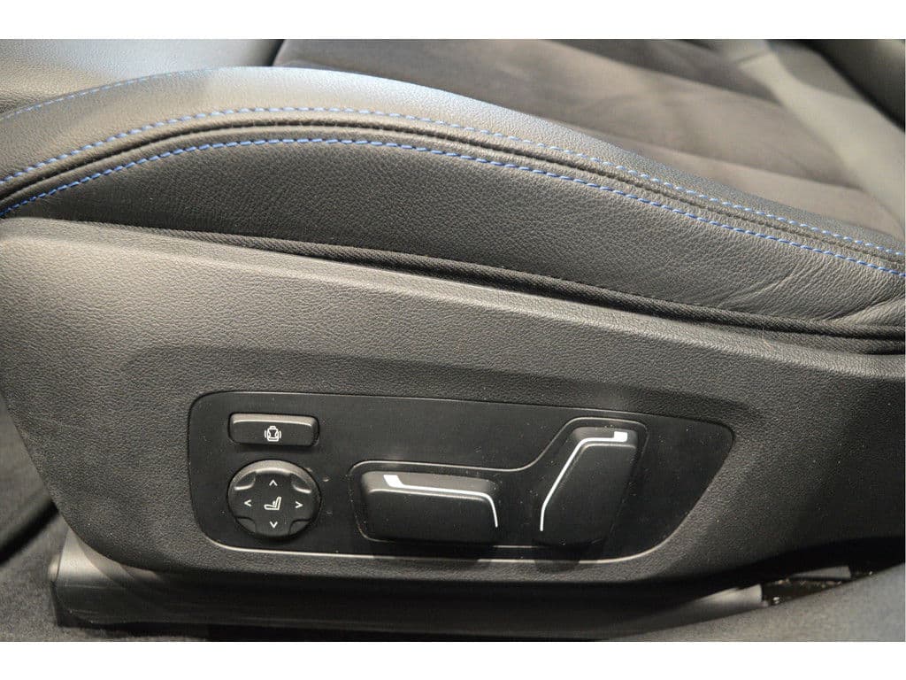 BMW 3 Serie Touring 320d M-SPORT pano camera led 18 inch 190 pk !! thumbnail 15