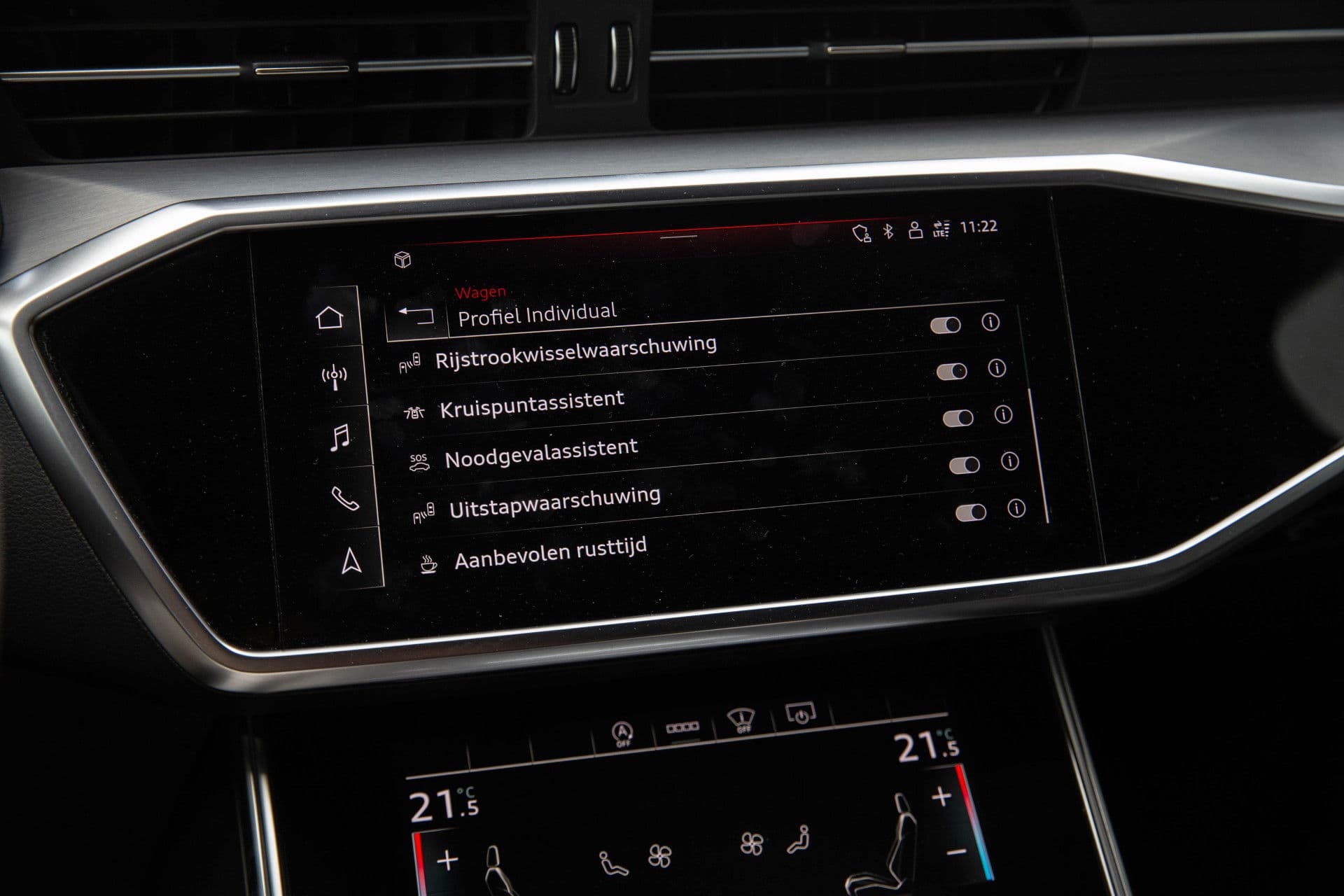Audi RS6 Avant 4.0 TFSI Quattro , B&O Advanced, Nachtzicht, 4-wielsturing, Head-up display, Trekhaak, Laser thumbnail 25