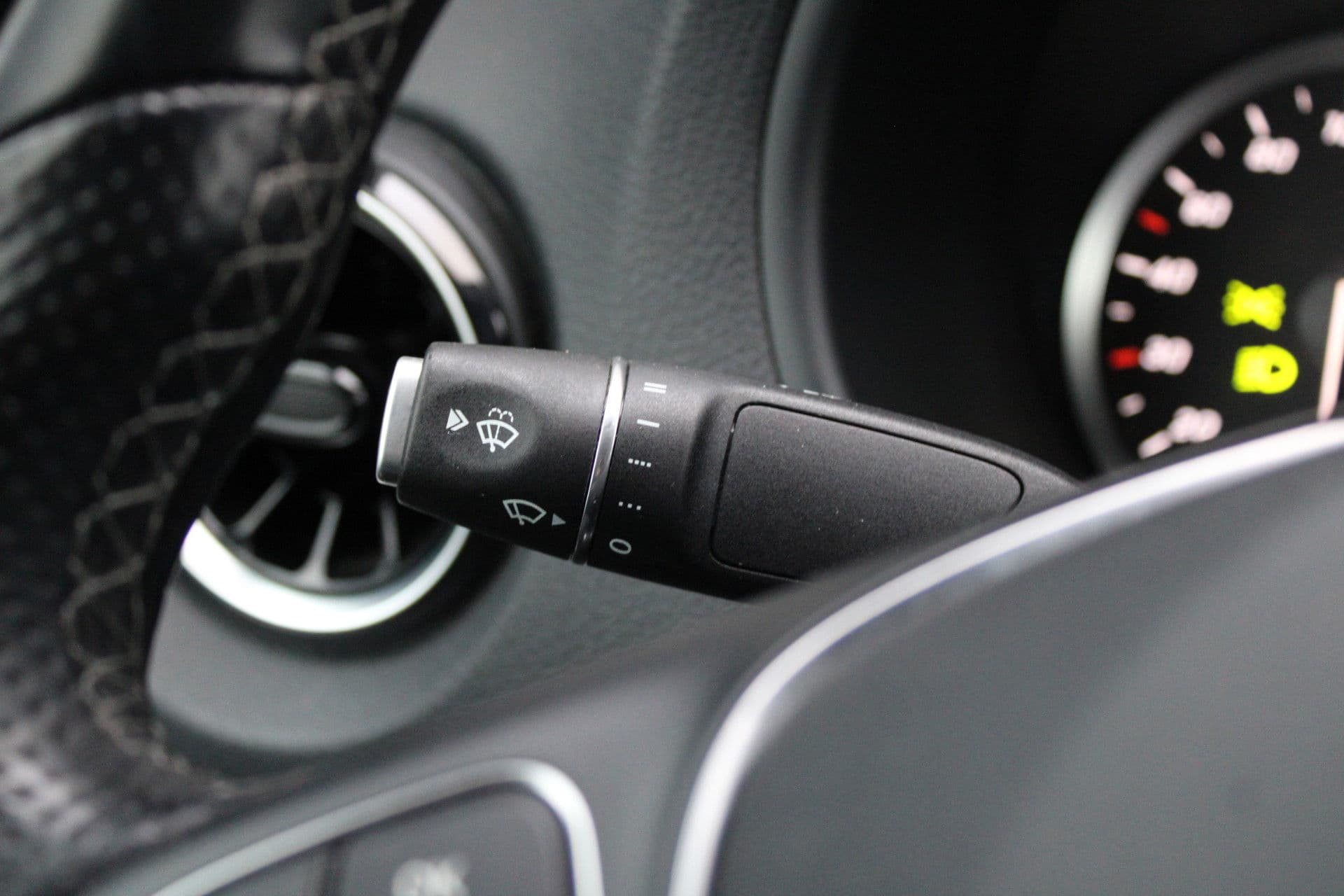 Mercedes-Benz EVito Extra Lang 66 kWh 116pk - Leder - Camera - LED - Carplay/Android - PDC - Stoelverwarming - Snelladen - Rijklaar thumbnail 24