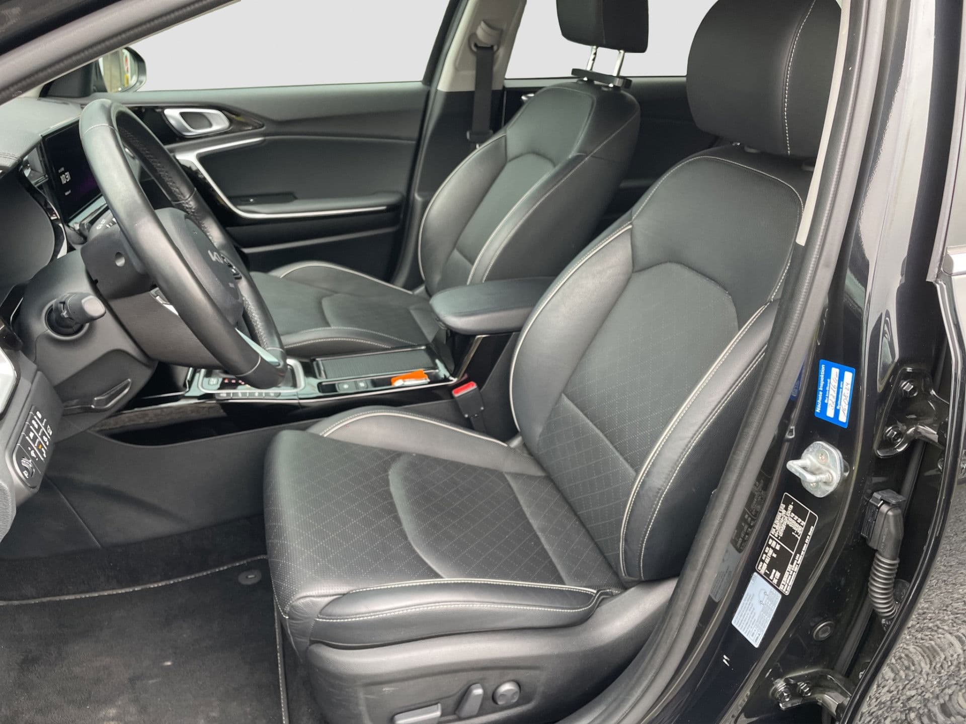 Kia Ceed Sportswagon 1.6 GDI PHEV ExecutiveLine | Virtual | Leder | Stoelverk | Camera thumbnail 3