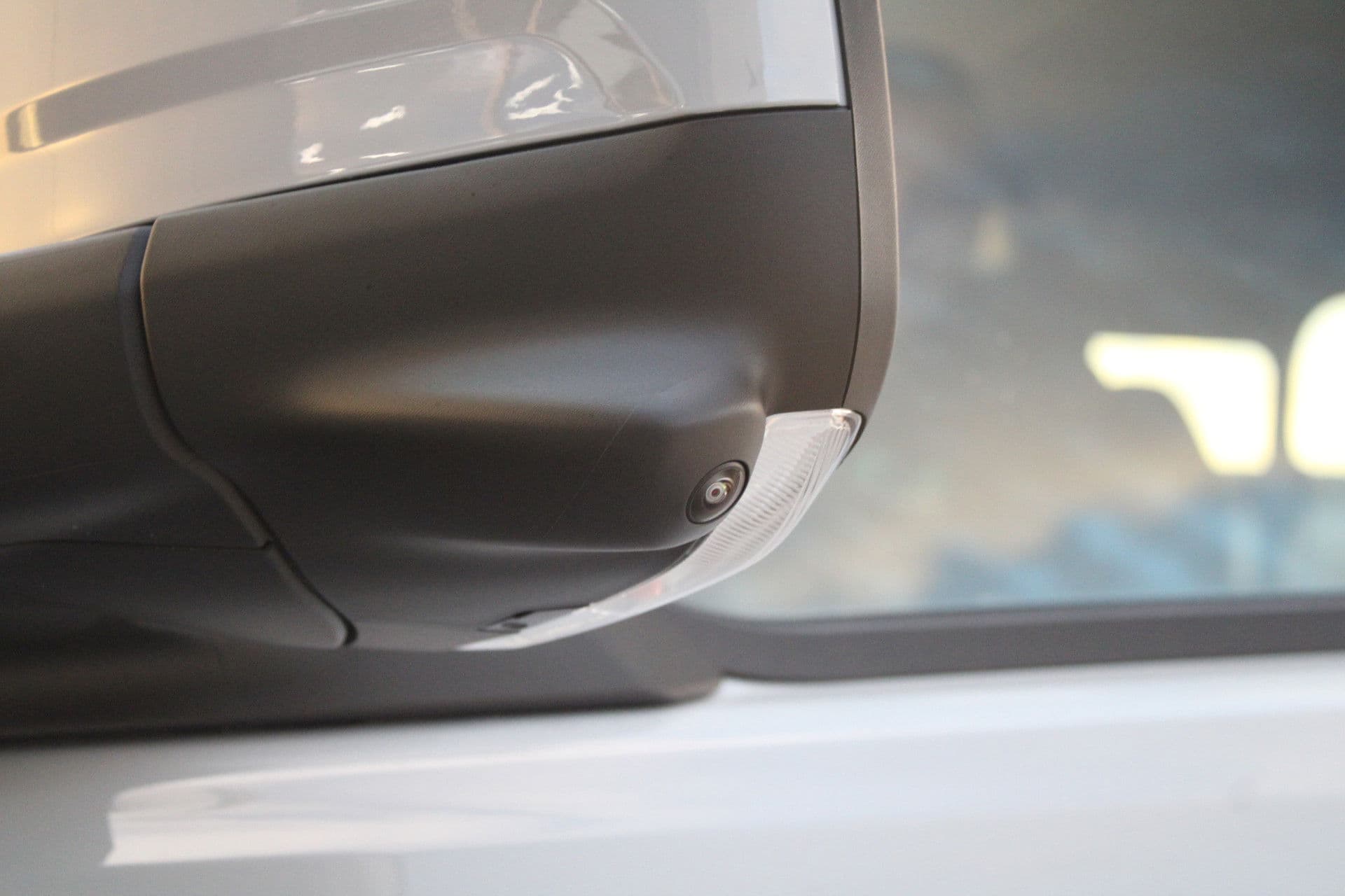 Ford Transit Custom 320 2.5 PHEV L1H1 Sport DC 232pk - 2x Schuif - 360 Camera - ACC - Keyless - Stoel/Stuurverwarming - Blindspot - Incl BPM - Rijklaar thumbnail 36