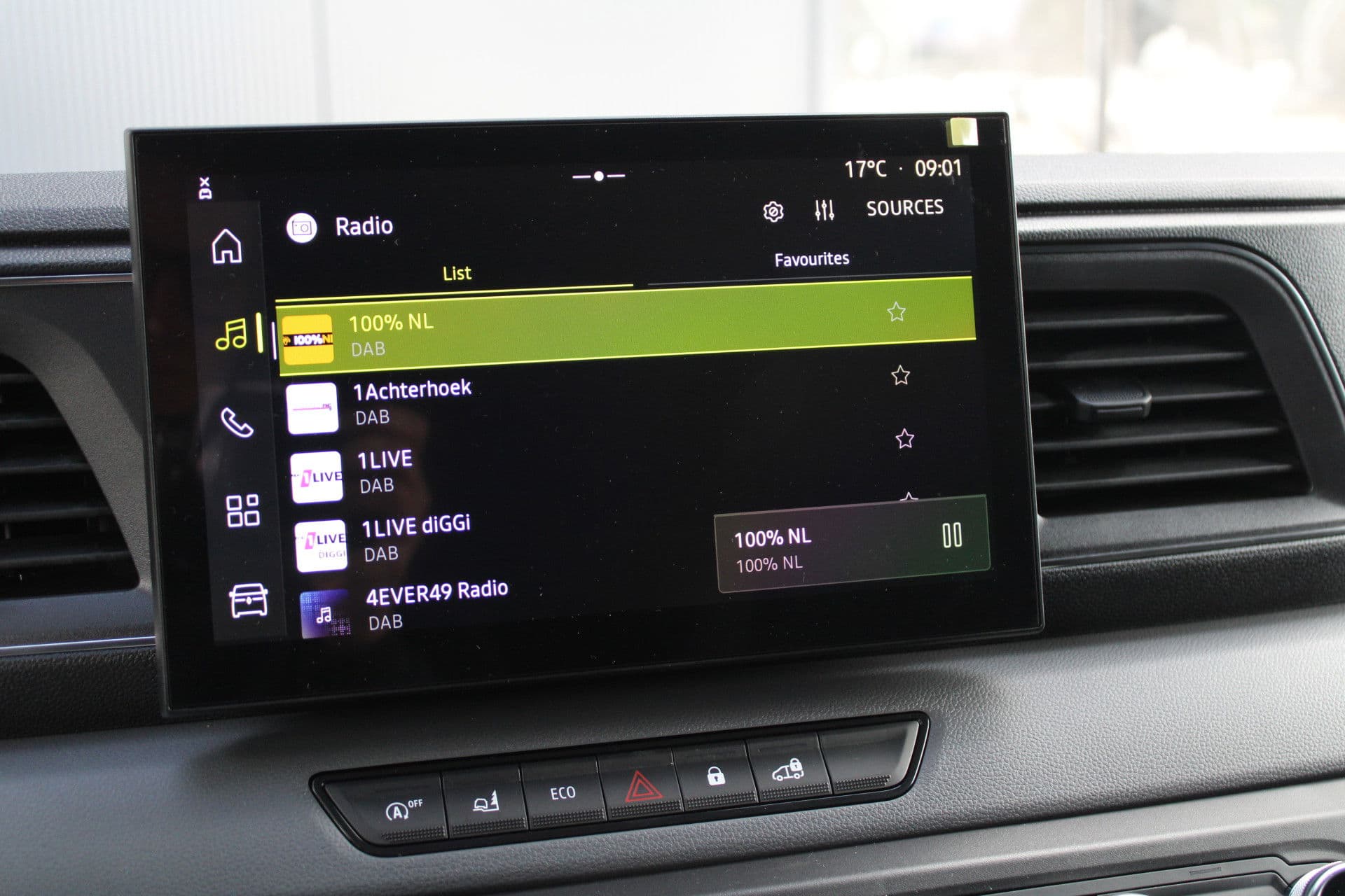 Renault Master T35 2.0 dCi 170pk L2H2 Extra - 2x Schuifdeur - Navigatie - Blind Spot - Camera - Stoelverwarming - Verwarmde voorruit - Rijklaar thumbnail 25