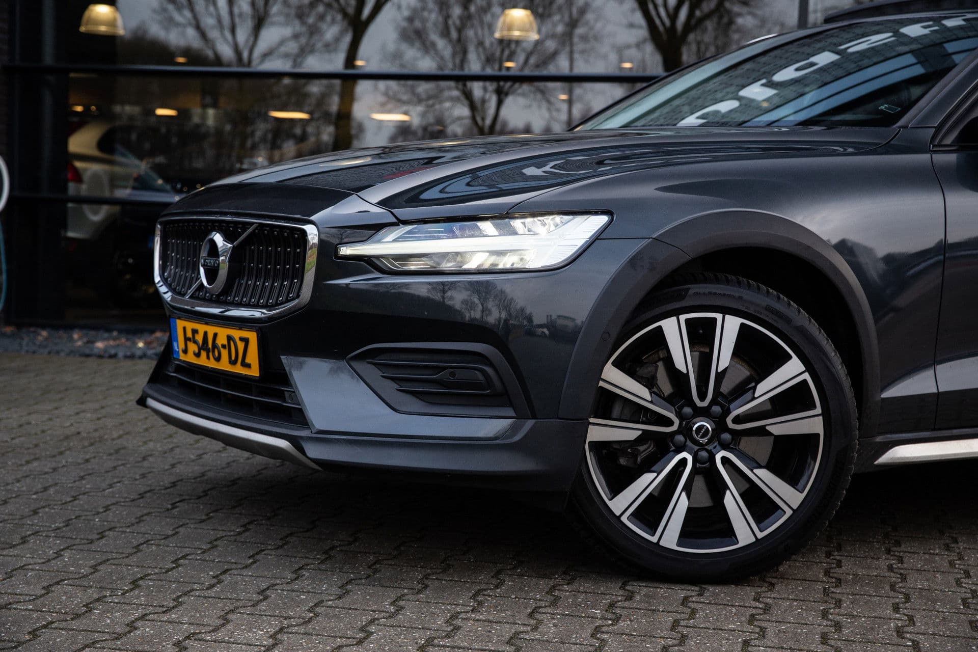 Volvo V60 Cross Country 2.0 T5 AWD Pro , Panoramadak, Harman/Kardon, Adap. cruise, thumbnail 8