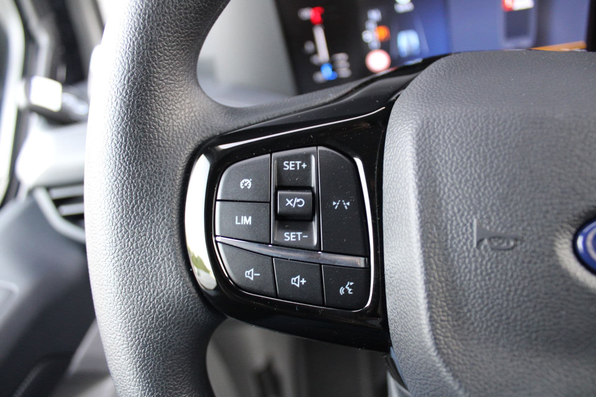 Ford Transit Custom 320 2.0 TDCI L2H1 Trend 170pk - Achterklep - Carplay - Android - LED koplampen - Stoelverwarming - 70l tank - Rijklaar thumbnail 15