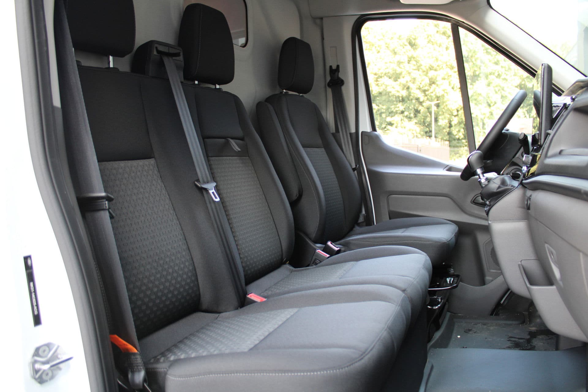 Ford Transit 350 2.0 TDCI L3H2 Trend 130pk Trend - Navigatie - Blind Spot - Adaptive cruise - Camera - 270gr deuren - Trekhaak - Rijklaar thumbnail 36