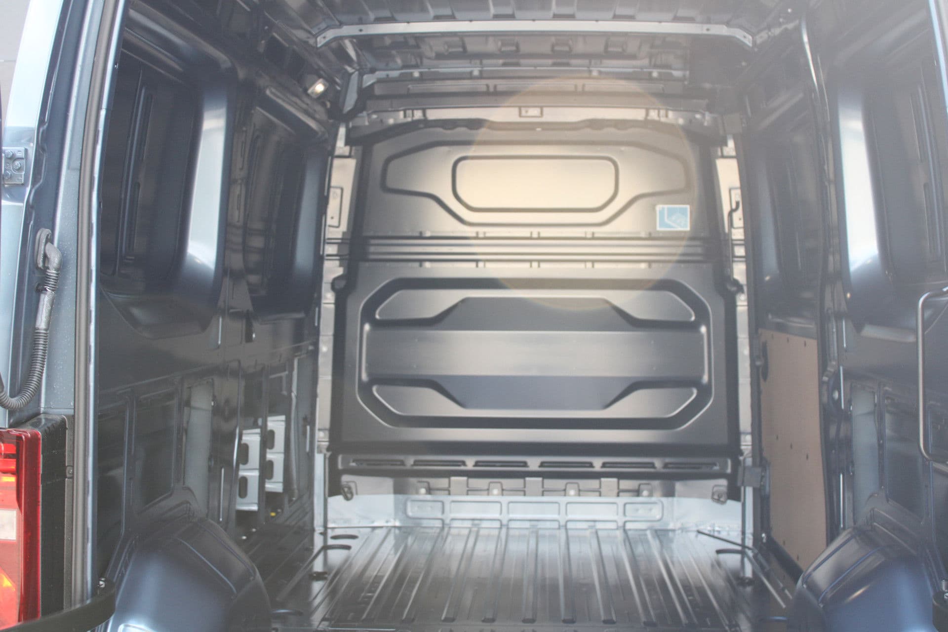 Renault Master T35 2.0 dCi 170pk L2H2 Extra - Navigatie - Blind Spot - Camera - Stoelverwarming - Verwarmde voorruit - Rijklaar thumbnail 5